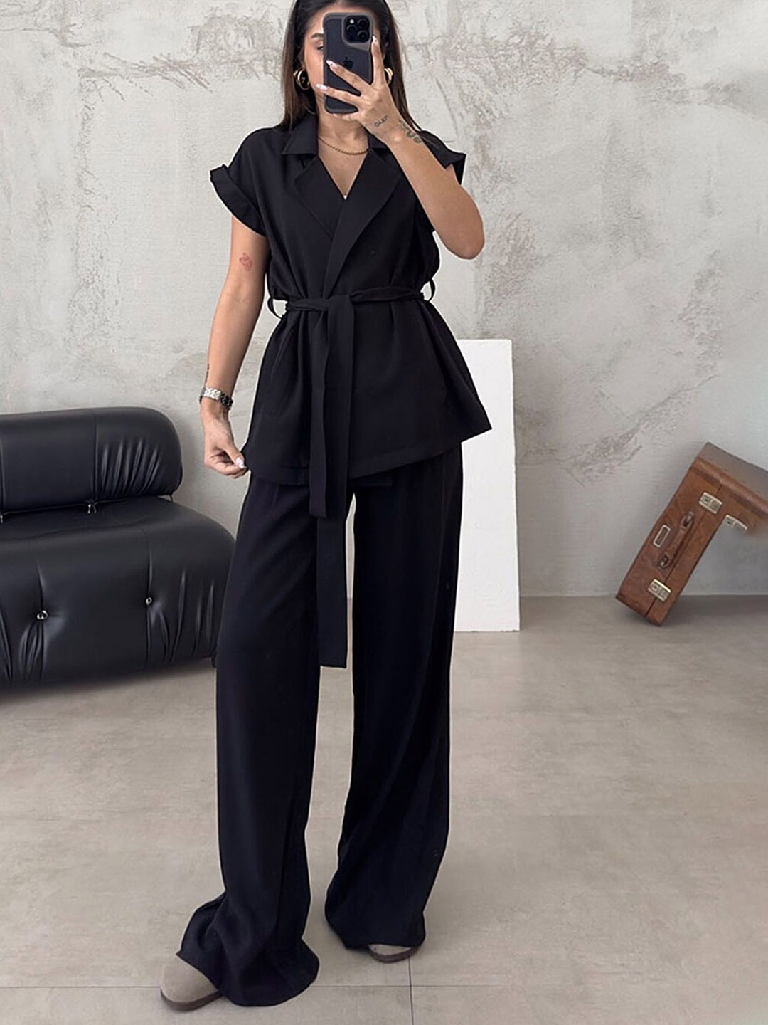 

LULU & SKY Lapel Collar Extended Sleeves Tie-Up closure Top & Trouser, Black