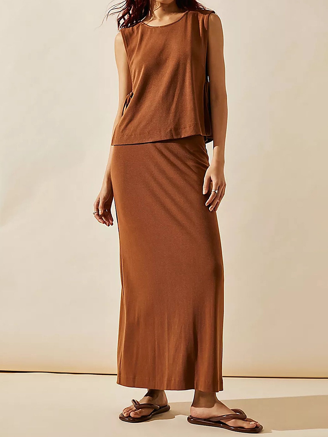 

LULU & SKY Round Neck Sleeveless Tie-Up Closure Top & Maxi Skirt, Brown