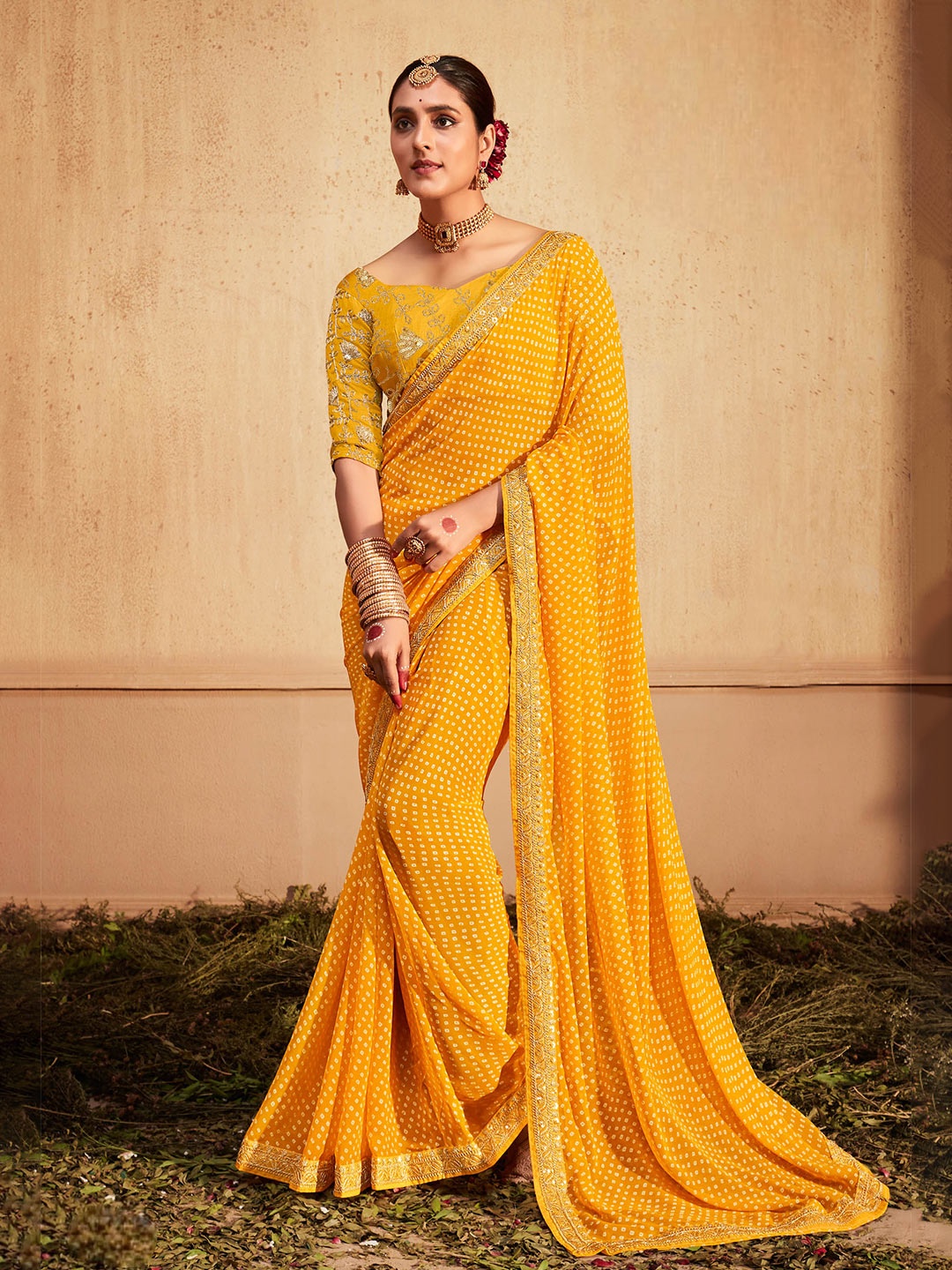 

Panzora Bandhani Embroidered Bandhani Saree, Yellow