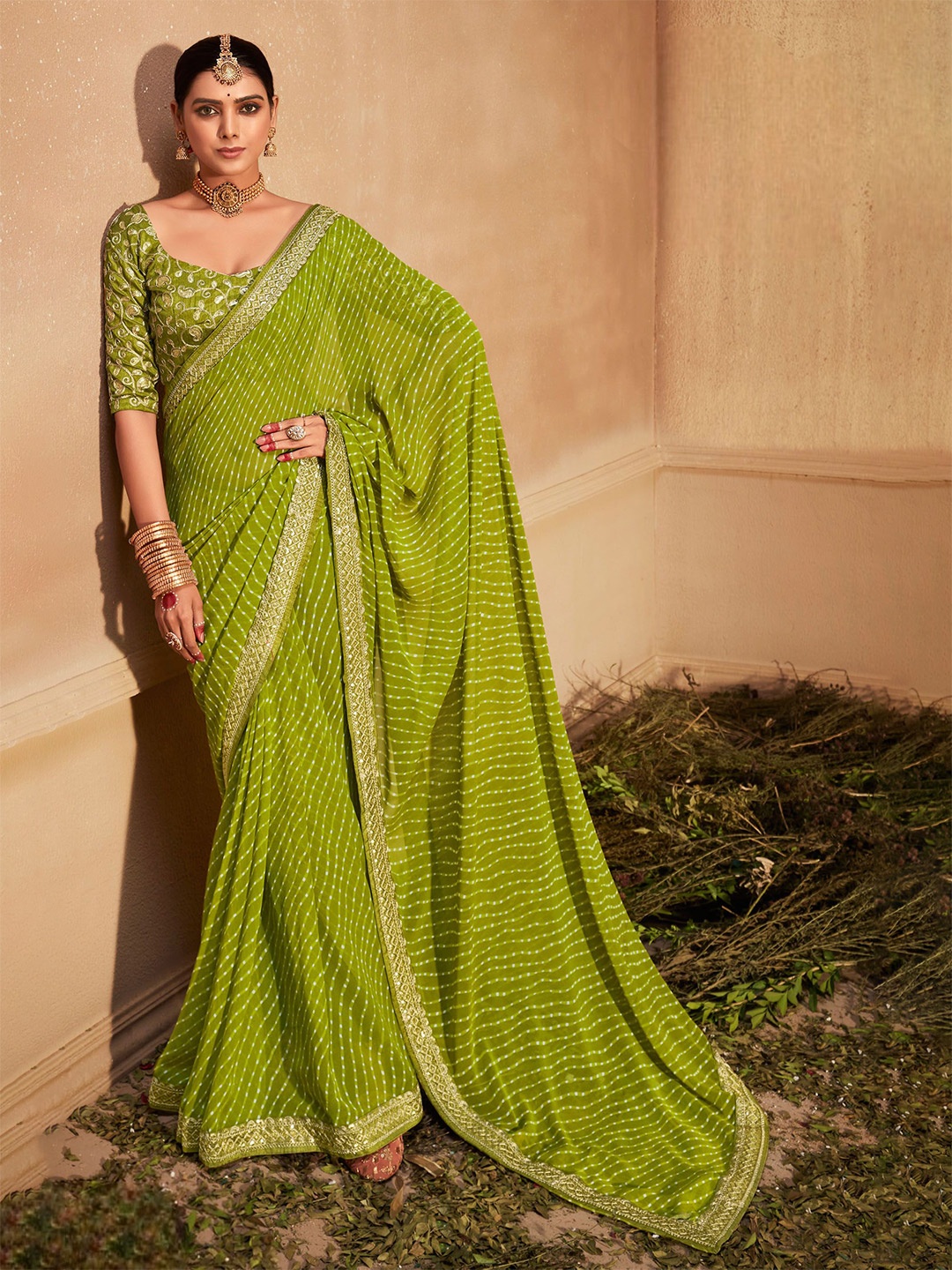 

Panzora Sequinned Leheriya Saree, Green