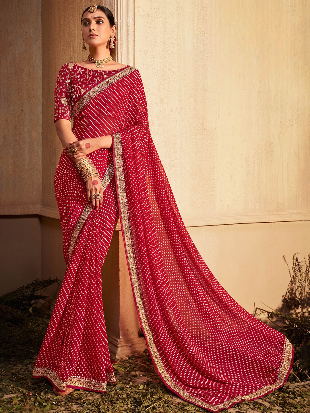 

Panzora Bandhani Embroidered Saree, Red