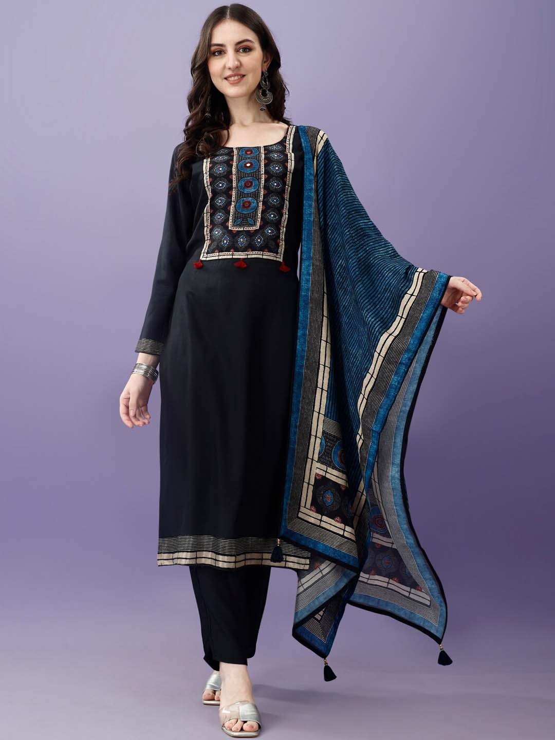 

SAPTRANGI Round Neck Floral Printed Regular Pure Silk Straight Kurta Set, Blue