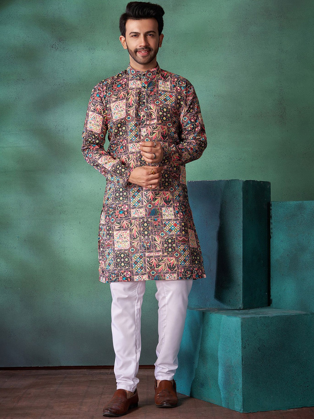 

Fashion FRICKS Men Ethnic Motifs Printed Regular Kurta with Pyjamas, Black