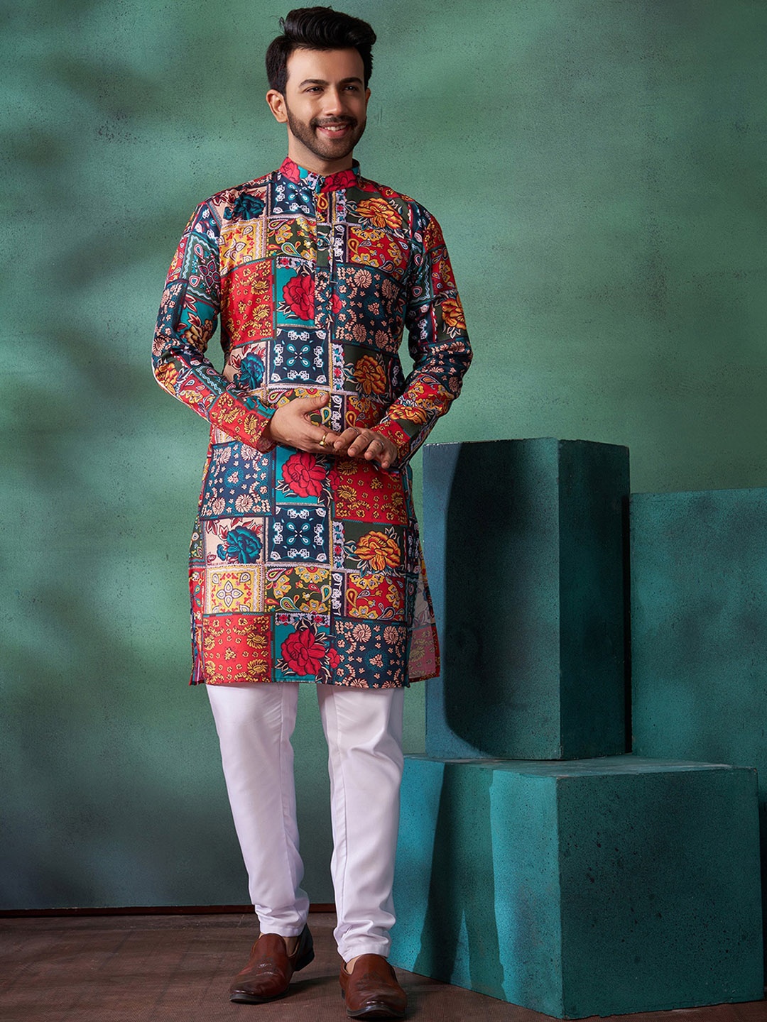 

Fashion FRICKS Men Ethnic Motifs Printed Regular Kurta with Pyjamas, Red