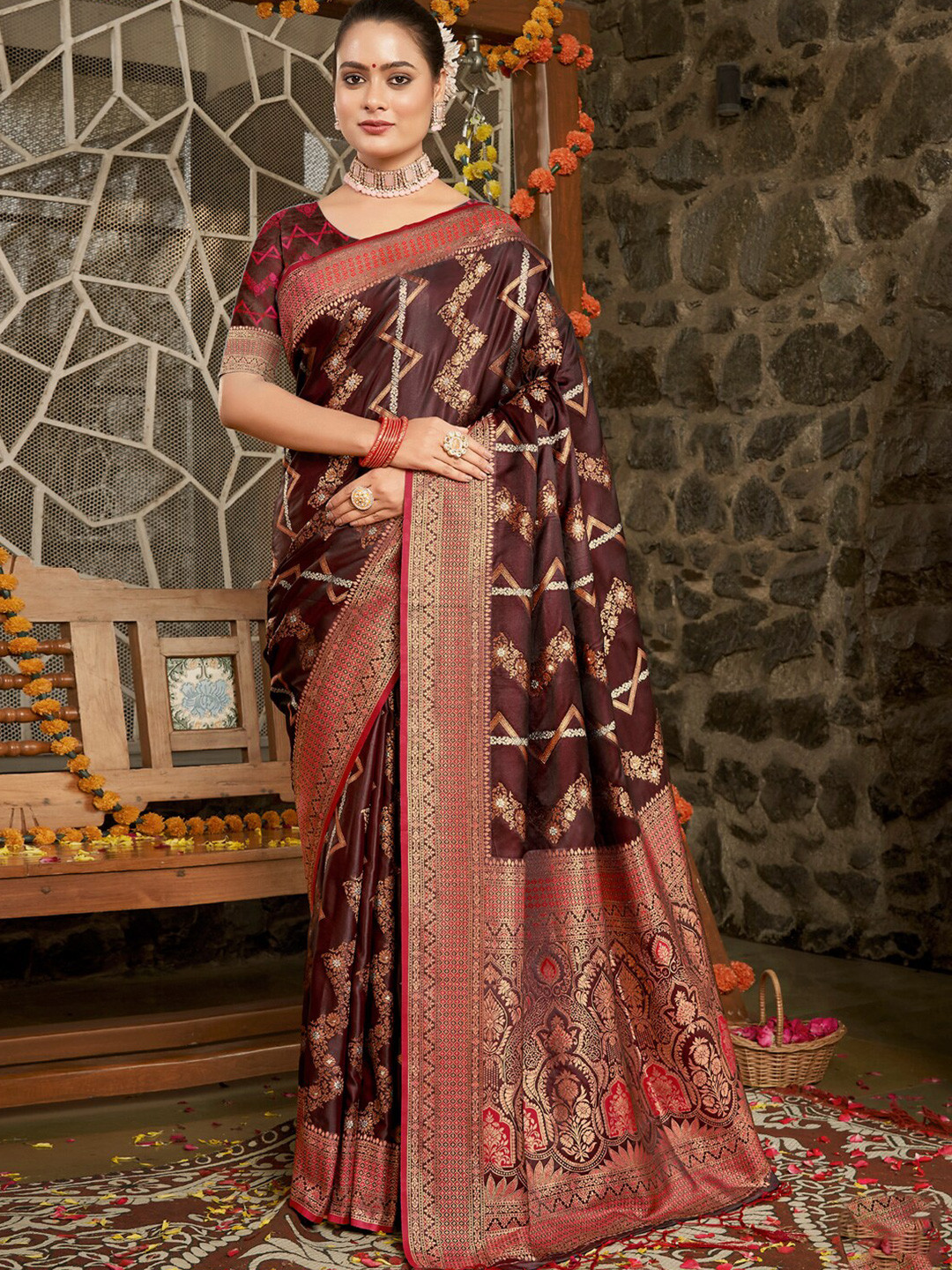 

SANGAM PRINTS Woven Design Zari Tussar Saree, Brown