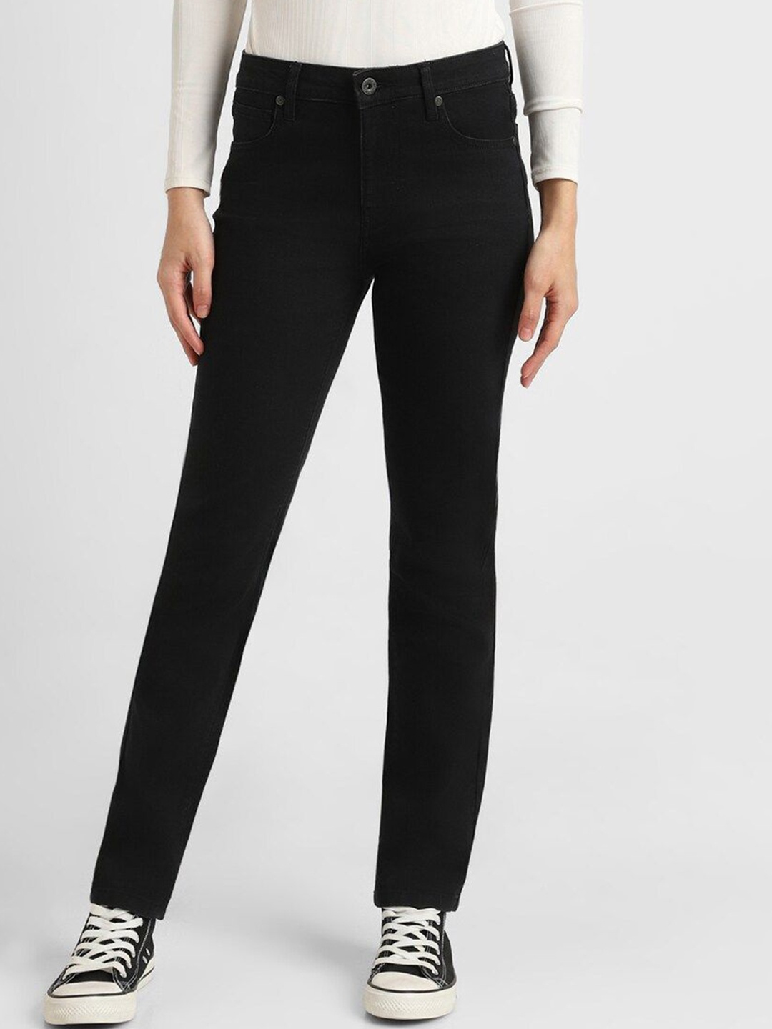 

FOREVER 21 Women Slim Fit High-Rise Clean Look Cotton Jeans, Black