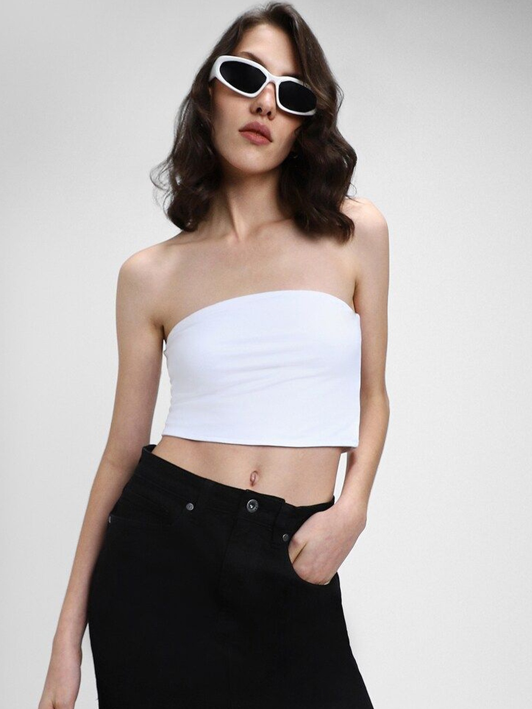 

FOREVER 21 Solid Strapless Tube Crop Top, White