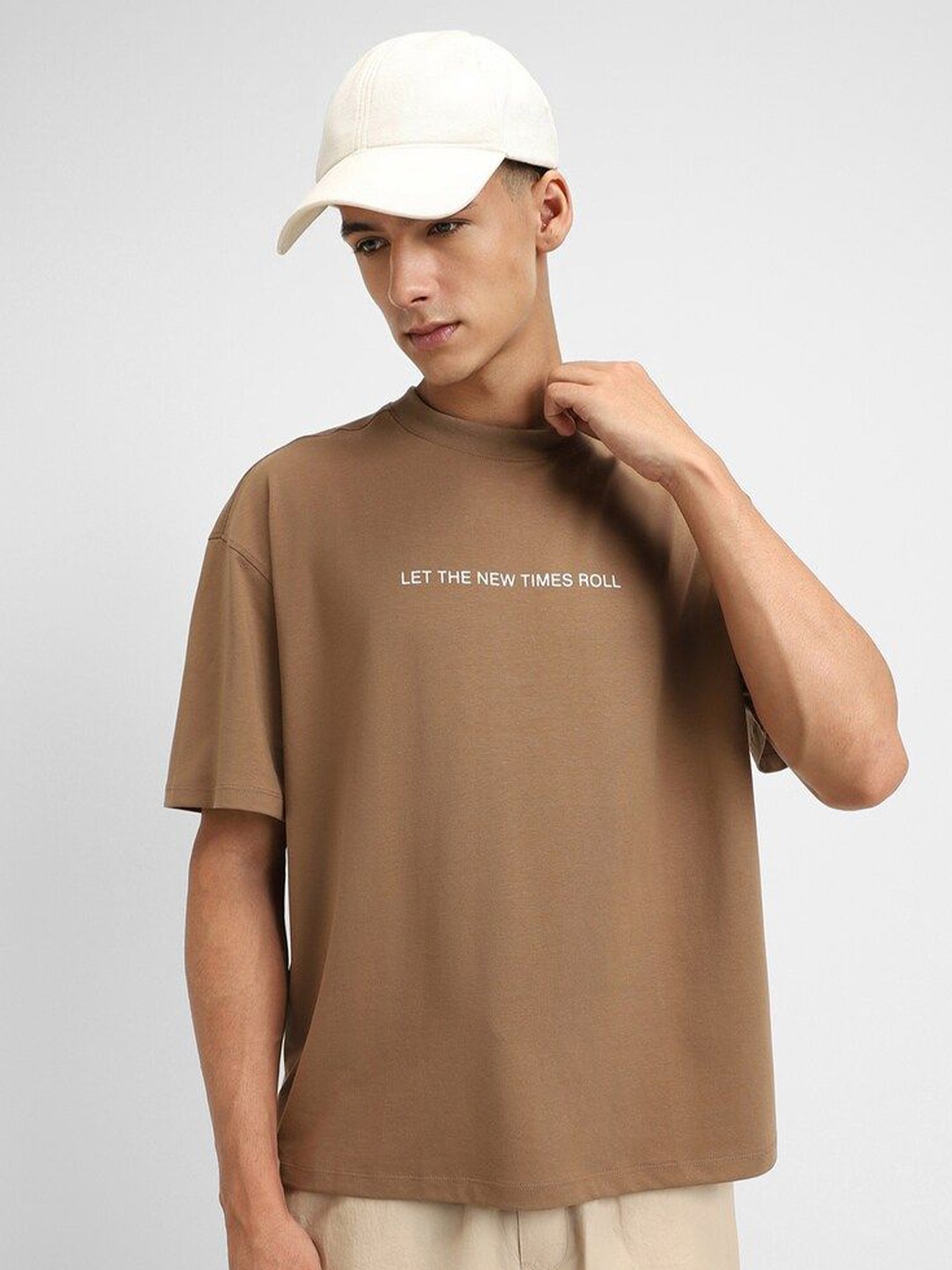 

FOREVER 21 Men Typography Printed Round Neck Oversized T-shirt, Brown