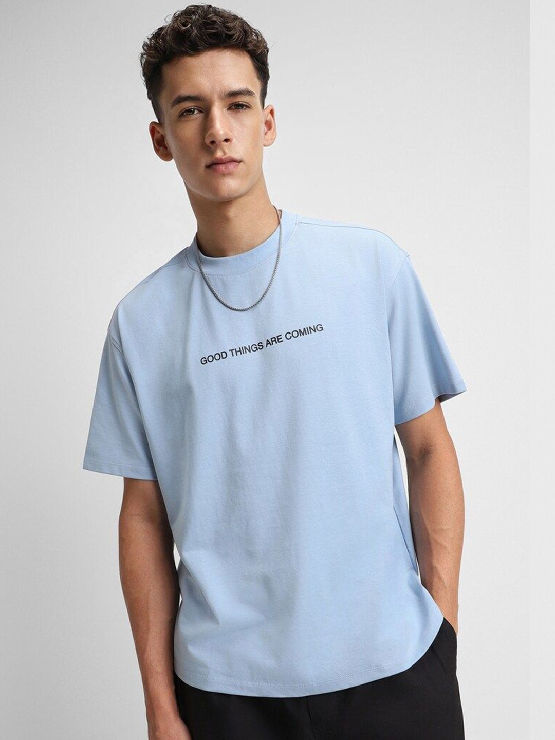 

FOREVER 21 Men Typography Printed Round Neck T-shirt, Blue