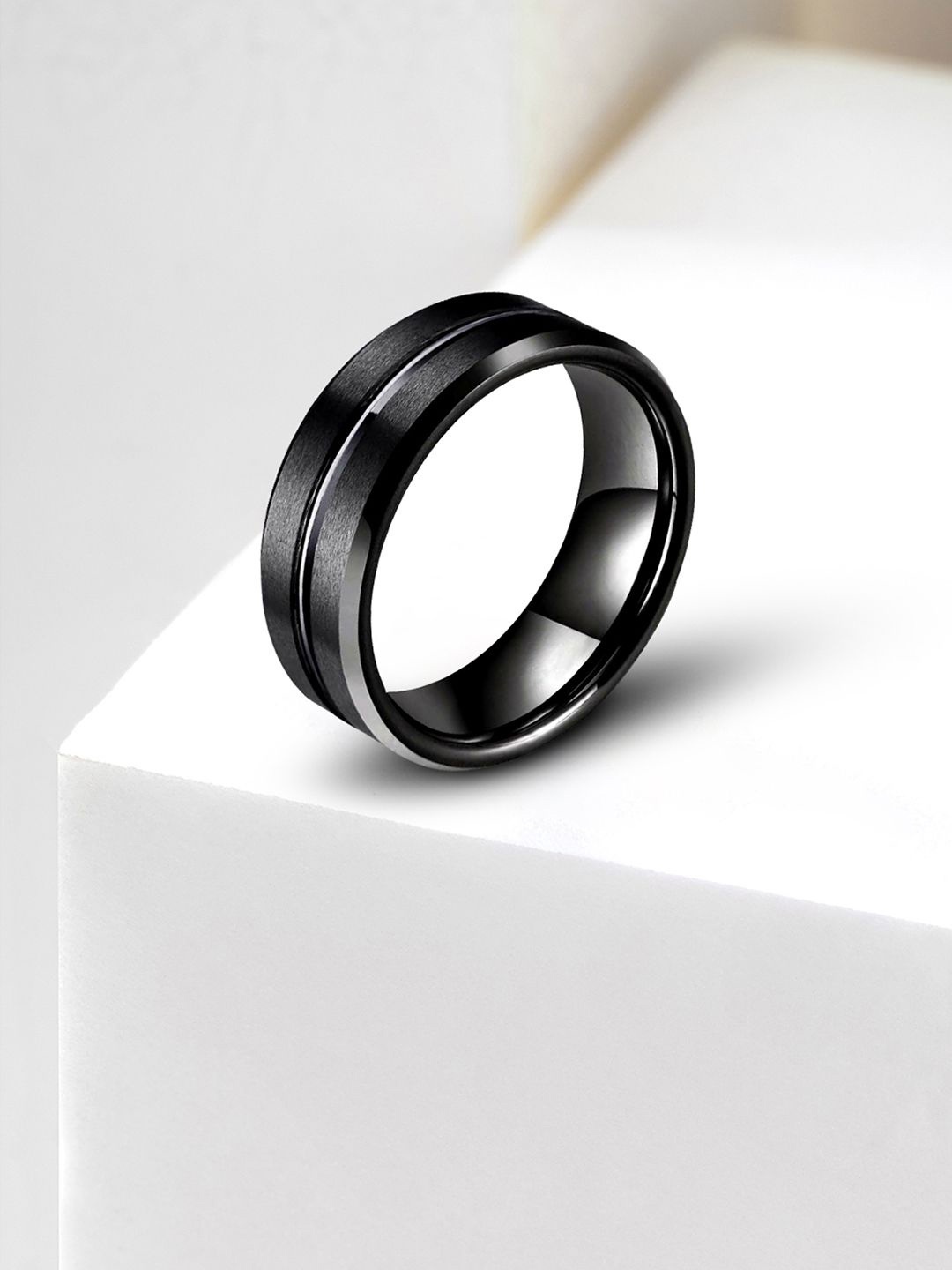 

Peora Men Tungsten Grooved Center Polished Band Finger Ring, Black