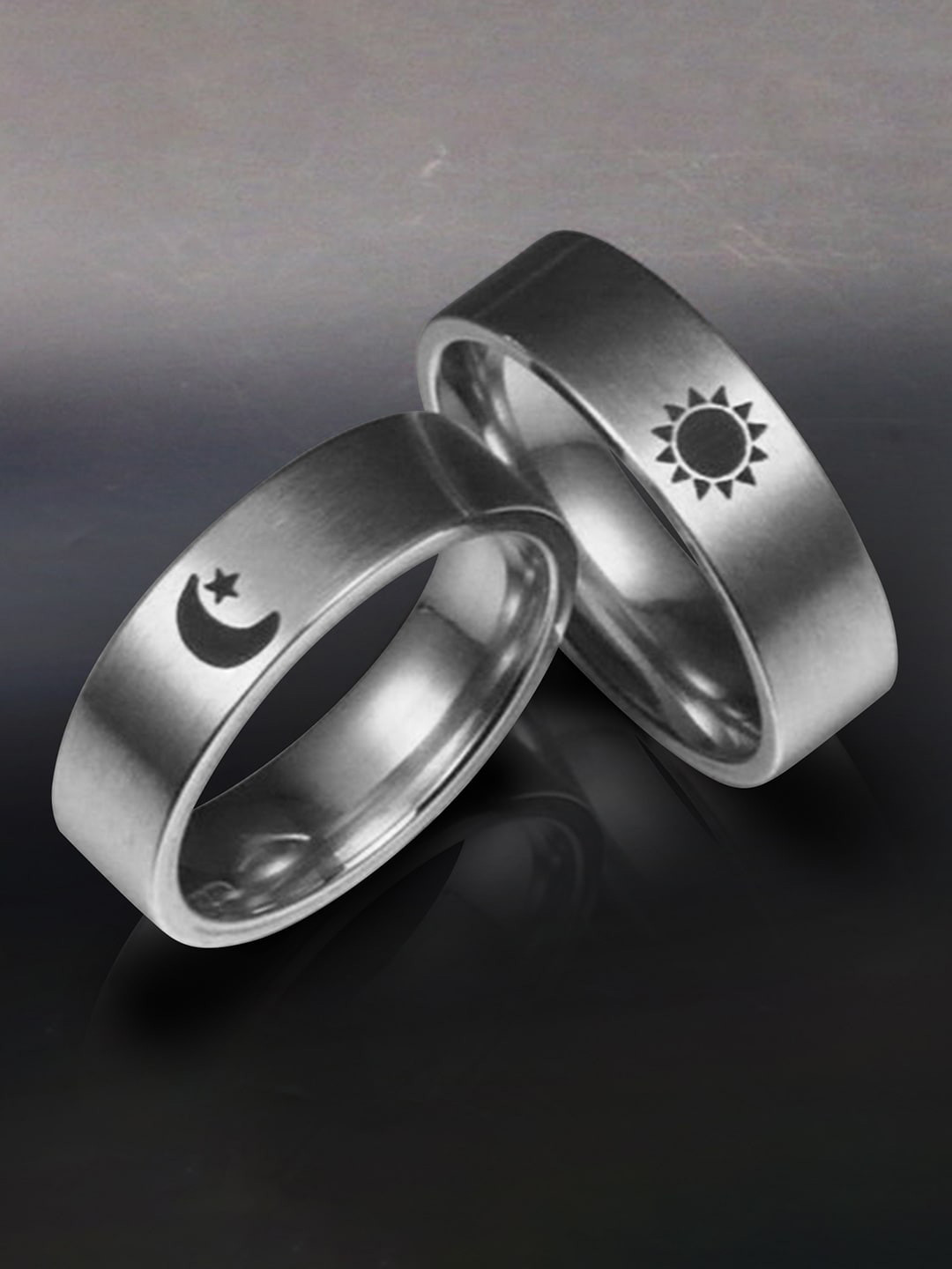 

Peora Set Of 2 Silver Plated Stainless Steel Couple Finger Ring