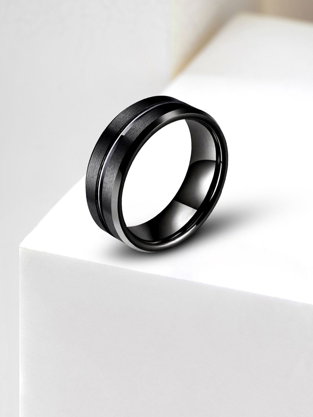 

Peora Men Tungsten Grooved Centre Polished Band Ring, Black