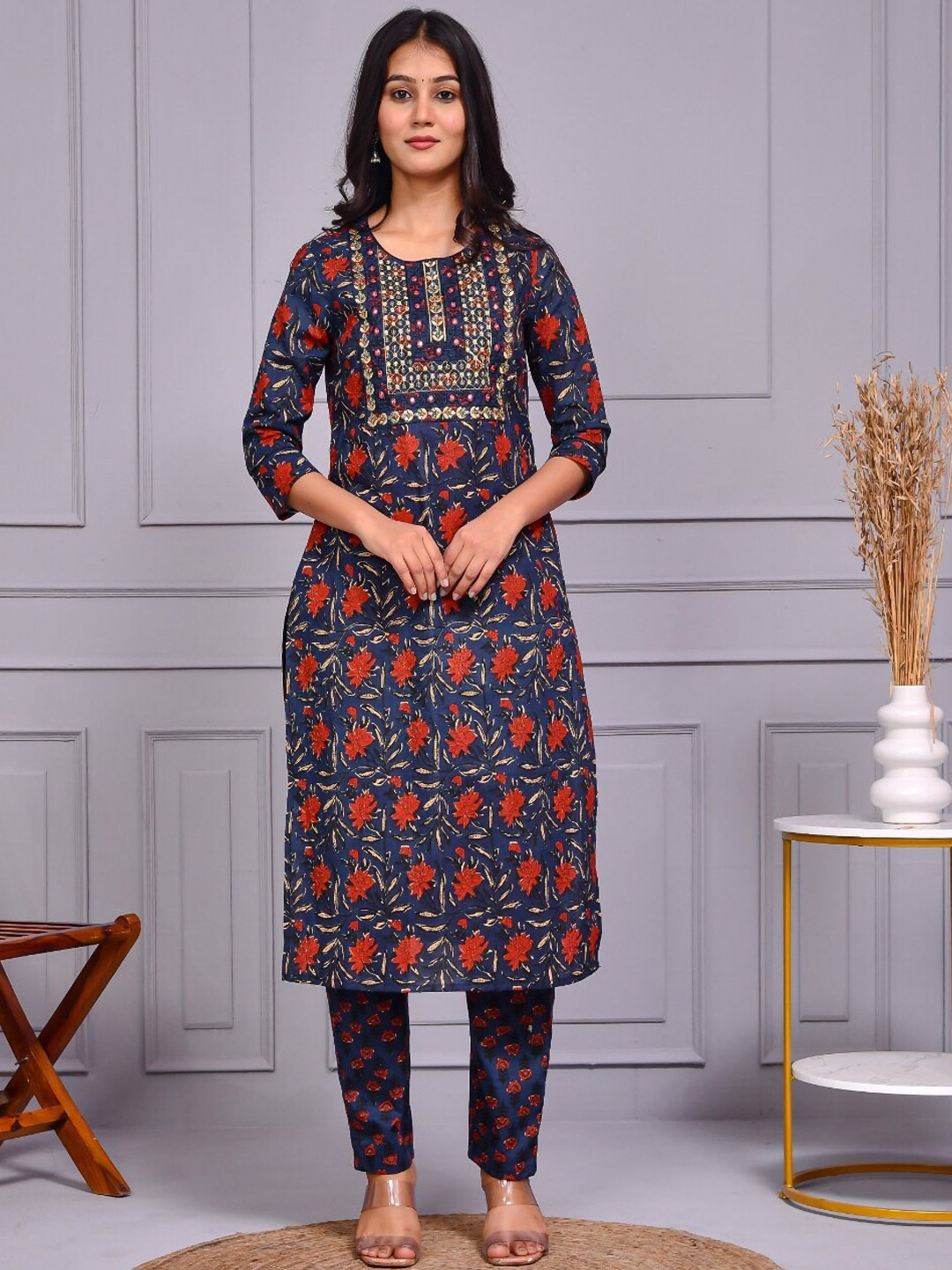 

Aspriya Ethnic Motifs Printed Thread Work Pure Cotton Kurta with Trousers & Dupatta, Navy blue