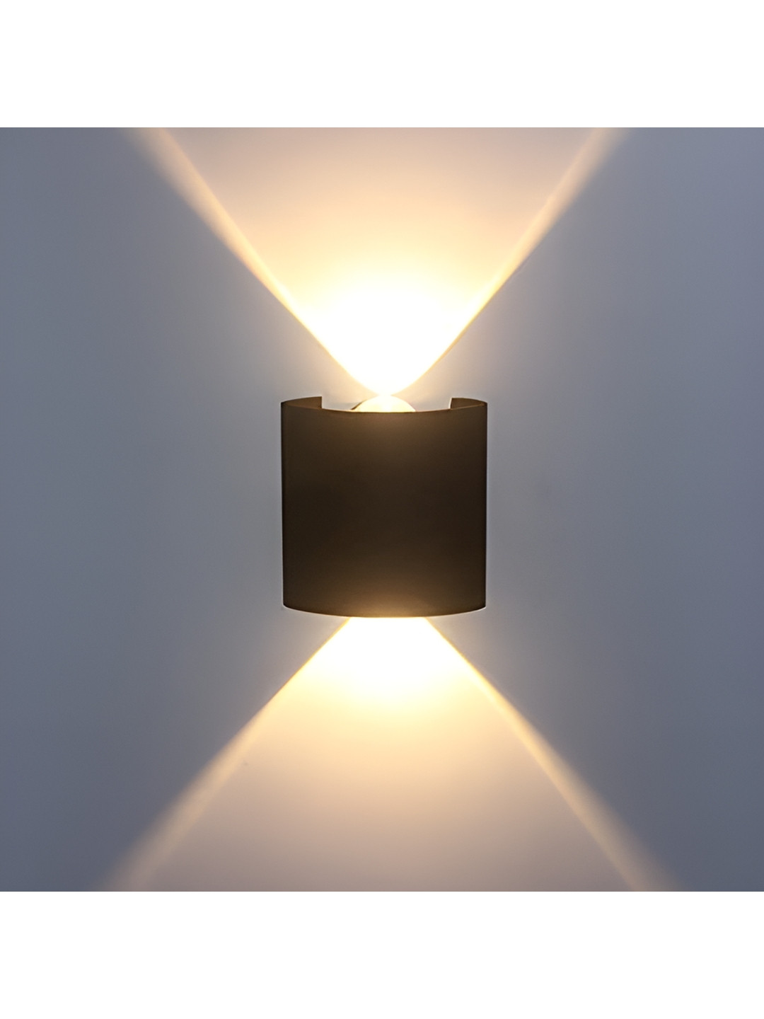 

SPARK WORLD White Contemporary Cylinder Shaped Wall Lamp