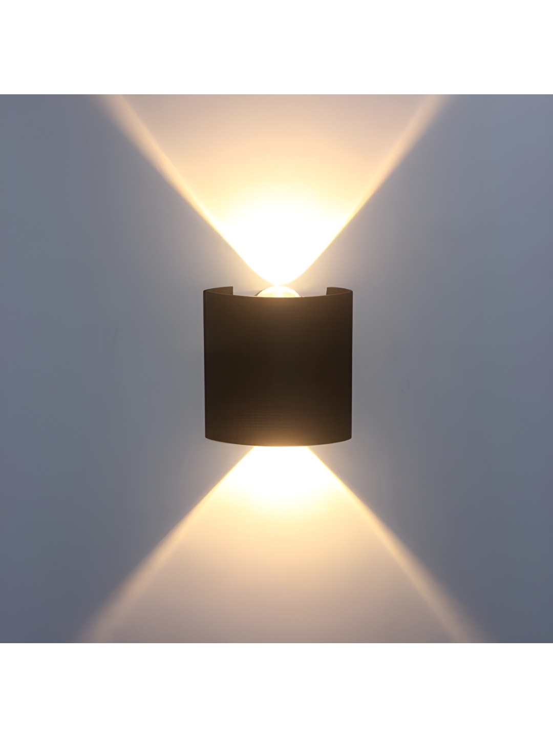 

SPARK WORLD Black Aluminium Contemporary Cylinder Shaped Wall Lamp