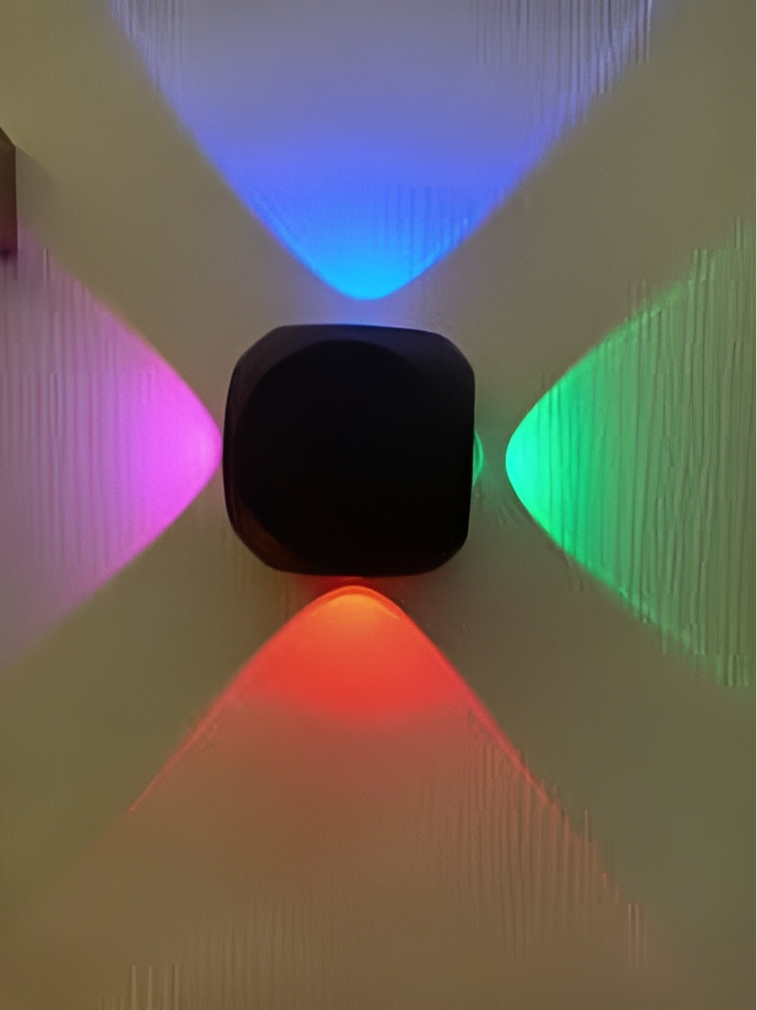 

SPARK WORLD Black & White Metal Contemporary Square Shaped Wall Lamp