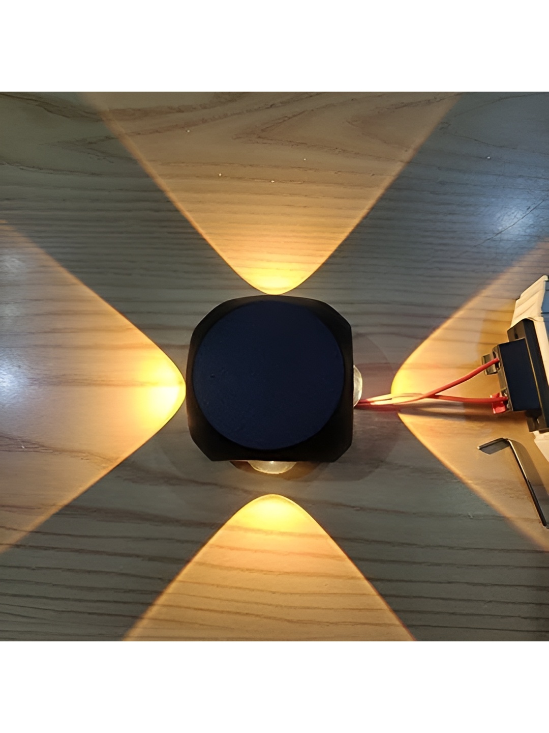

SPARK WORLD Black Acrylic Quirky Abstract Shaped Shaped Wall Lamp