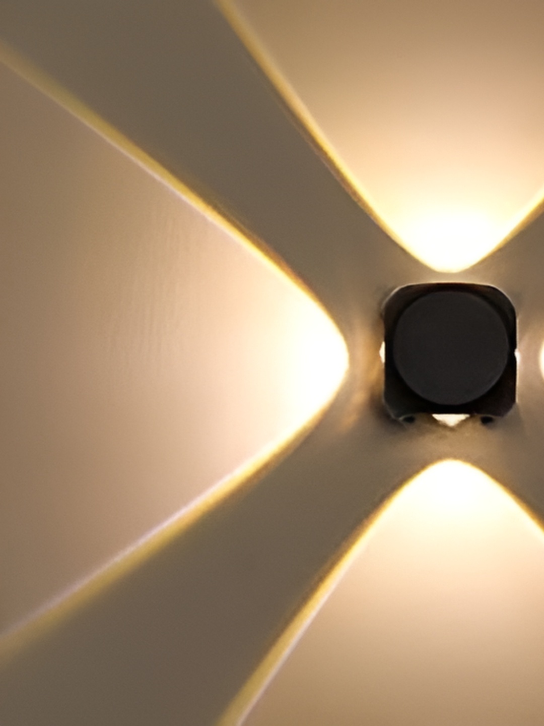 

SPARK WORLD Black Quirky Square Shaped Wall Lamp