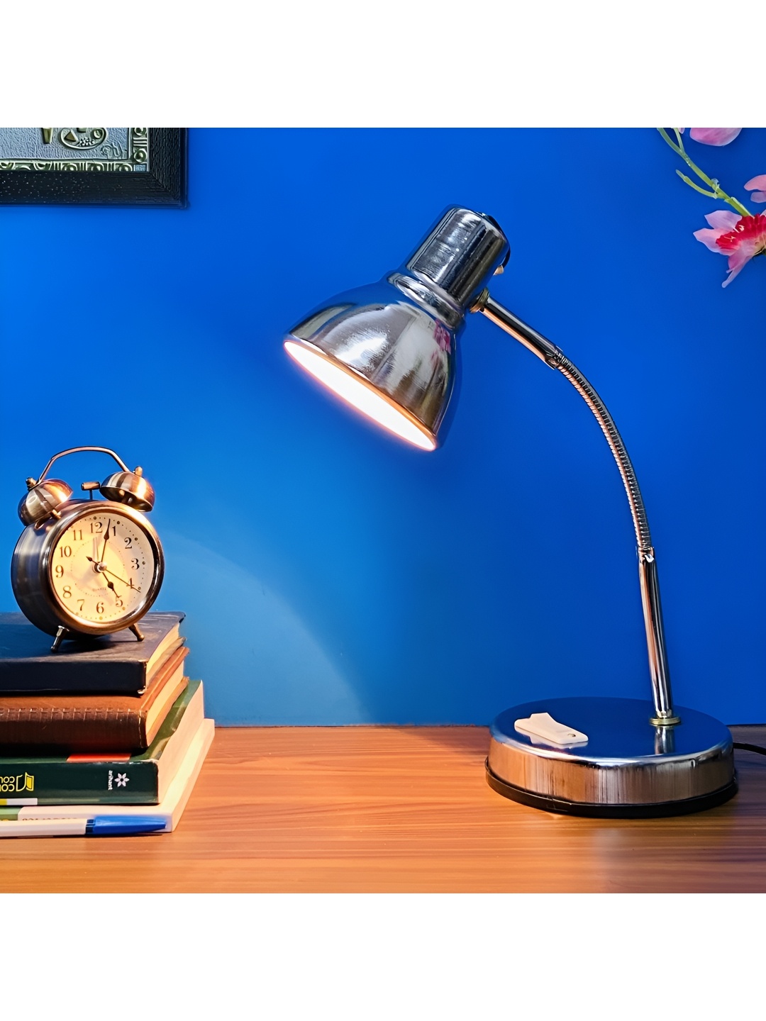 

SPARK WORLD Silver-Toned Metal Quirky Abstract Shaped Table Lamp