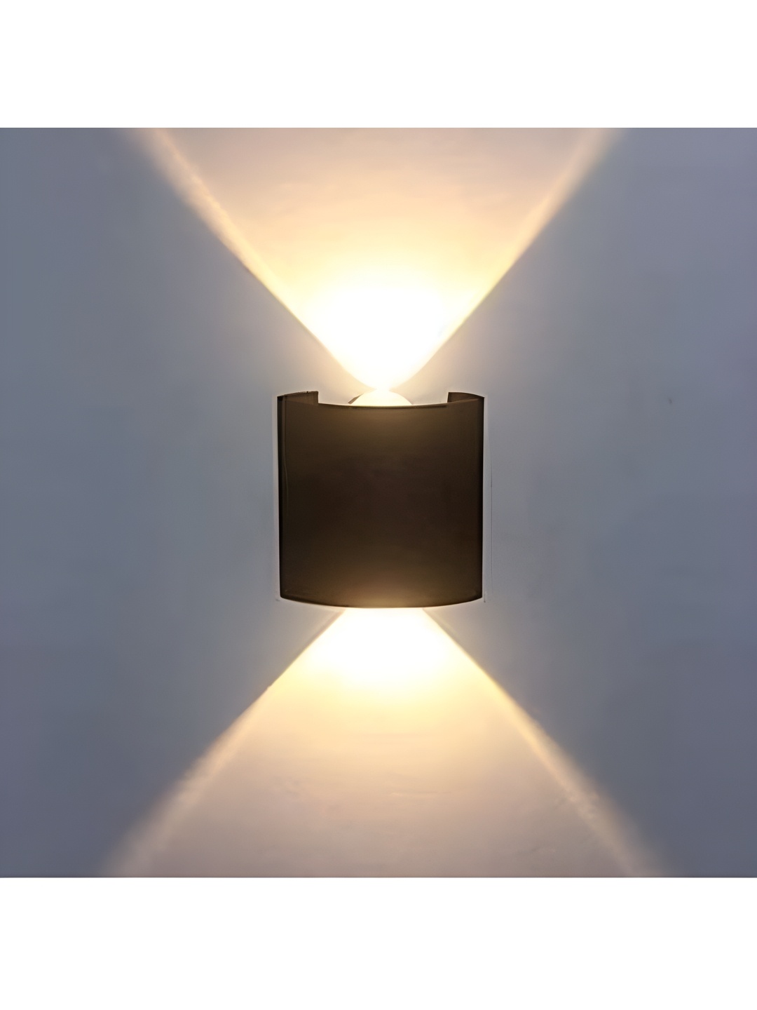 

SPARK WORLD Black Metal Rectangle Shaped Wall Lamp