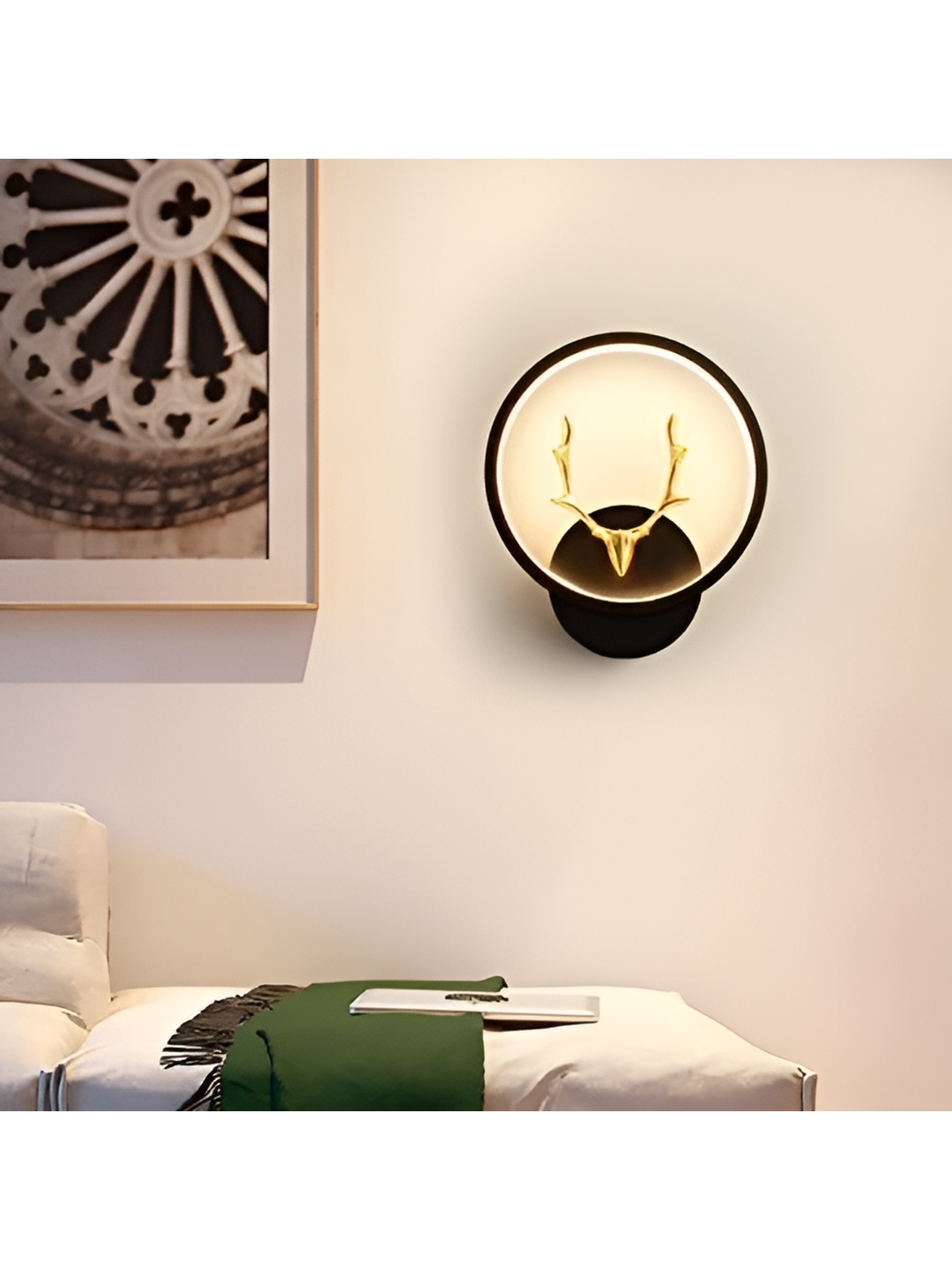 

SPARK WORLD Black & Gold-Toned Textured Metal Abstract Shaped Wall Lamp