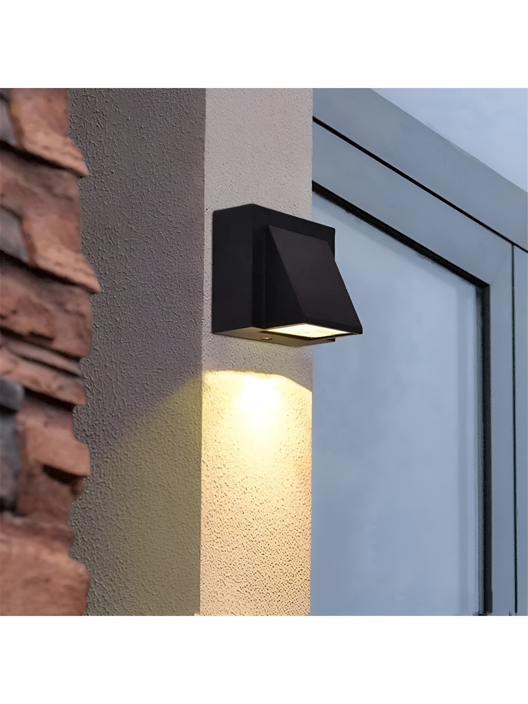 

SPARK WORLD Black Metal Contemporary Abstract Shaped Shaped Wall Lamp