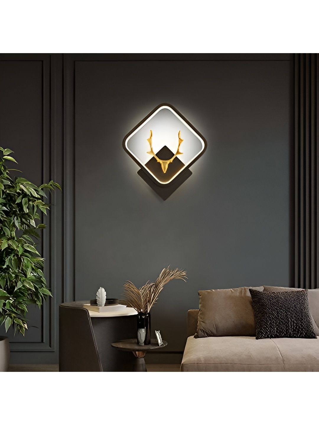 

SPARK WORLD Yellow & Black Textured Contemporary Abstract Shaped Aluminium Wall Lamp