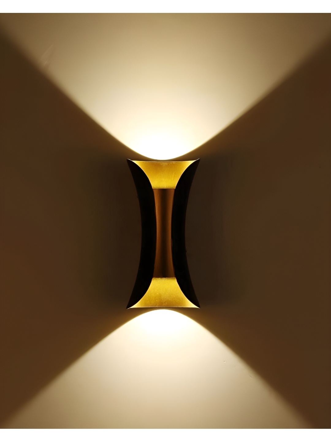 

SPARK WORLD Yellow & Black Metal Contemporary Cylinder Shaped Wall Lamp