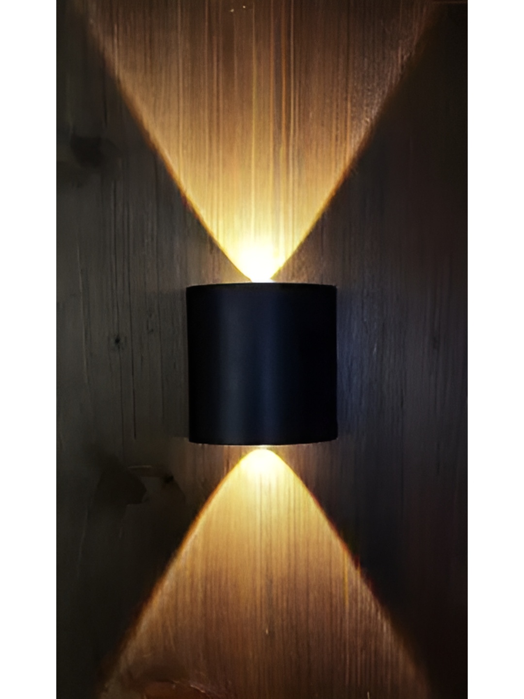 

SPARK WORLD White & Black Aluminium Contemporary Rectangle Shaped Wall Lamp