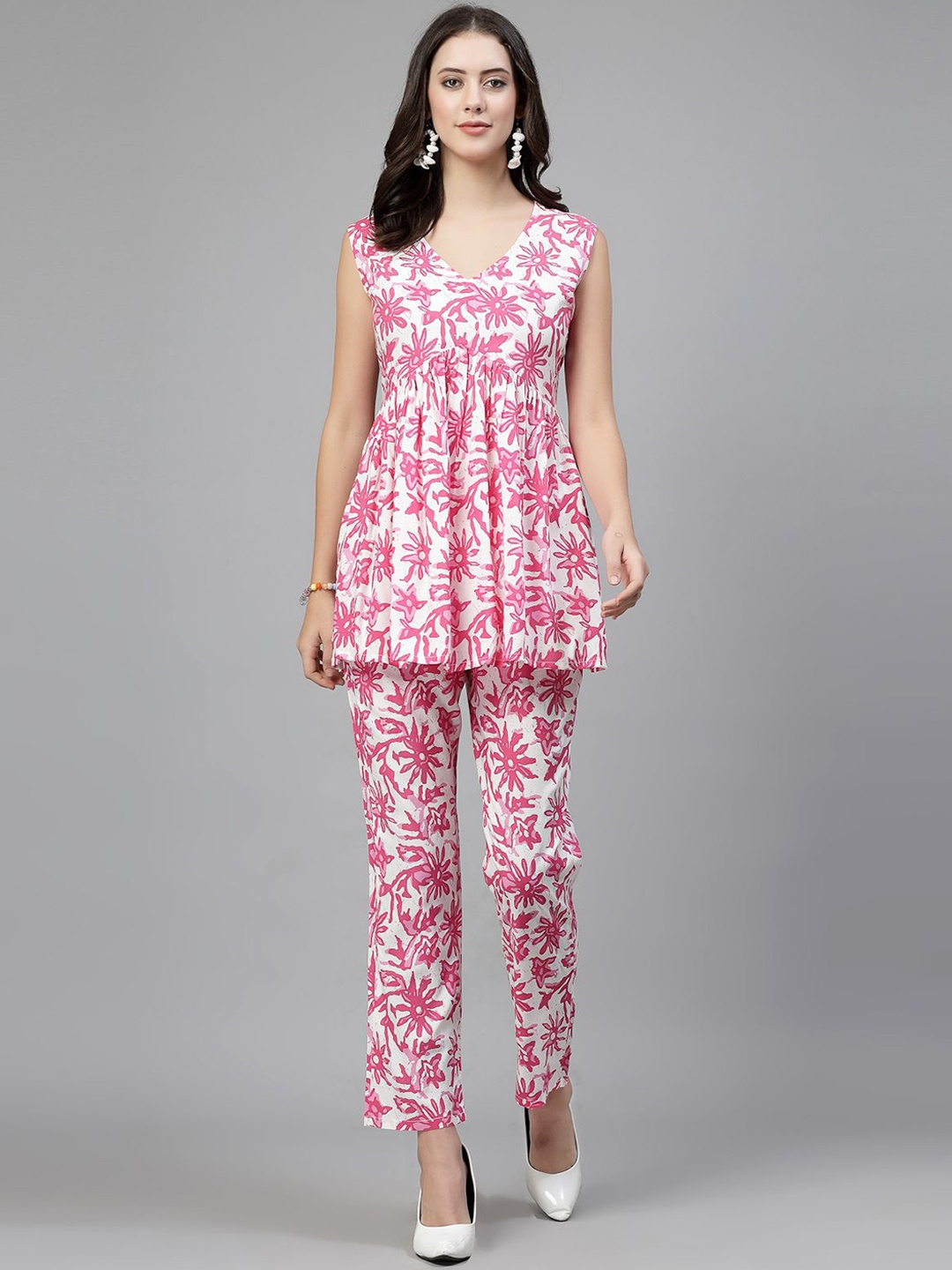 

Veshviti Women Floral Printed Empire Liva Top with Palazzos, Pink