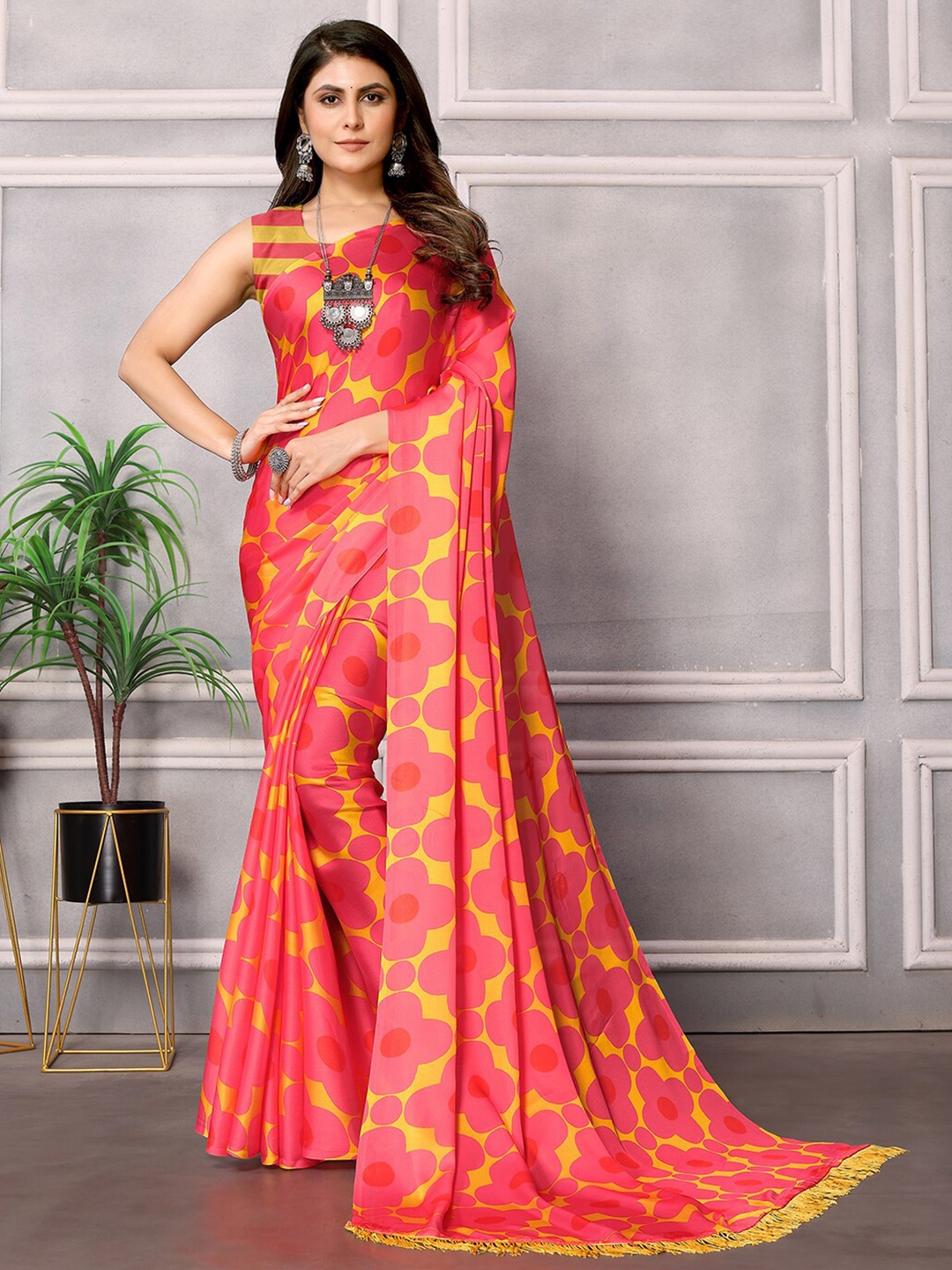 

ARYZE Floral Satin Saree, Pink