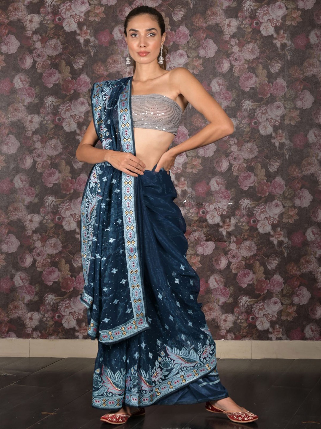 

ODETTE Ethnic Motifs Embroidered Tissue Saree, Teal