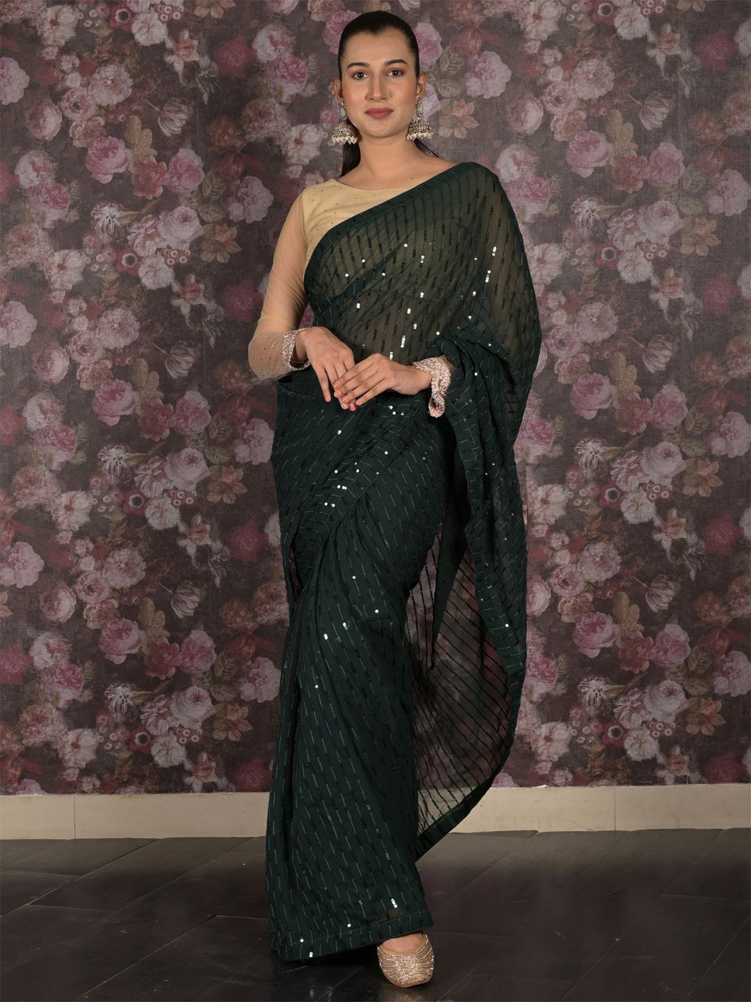 

ODETTE Embellished Sequinned Saree With Blouse Piece, Green
