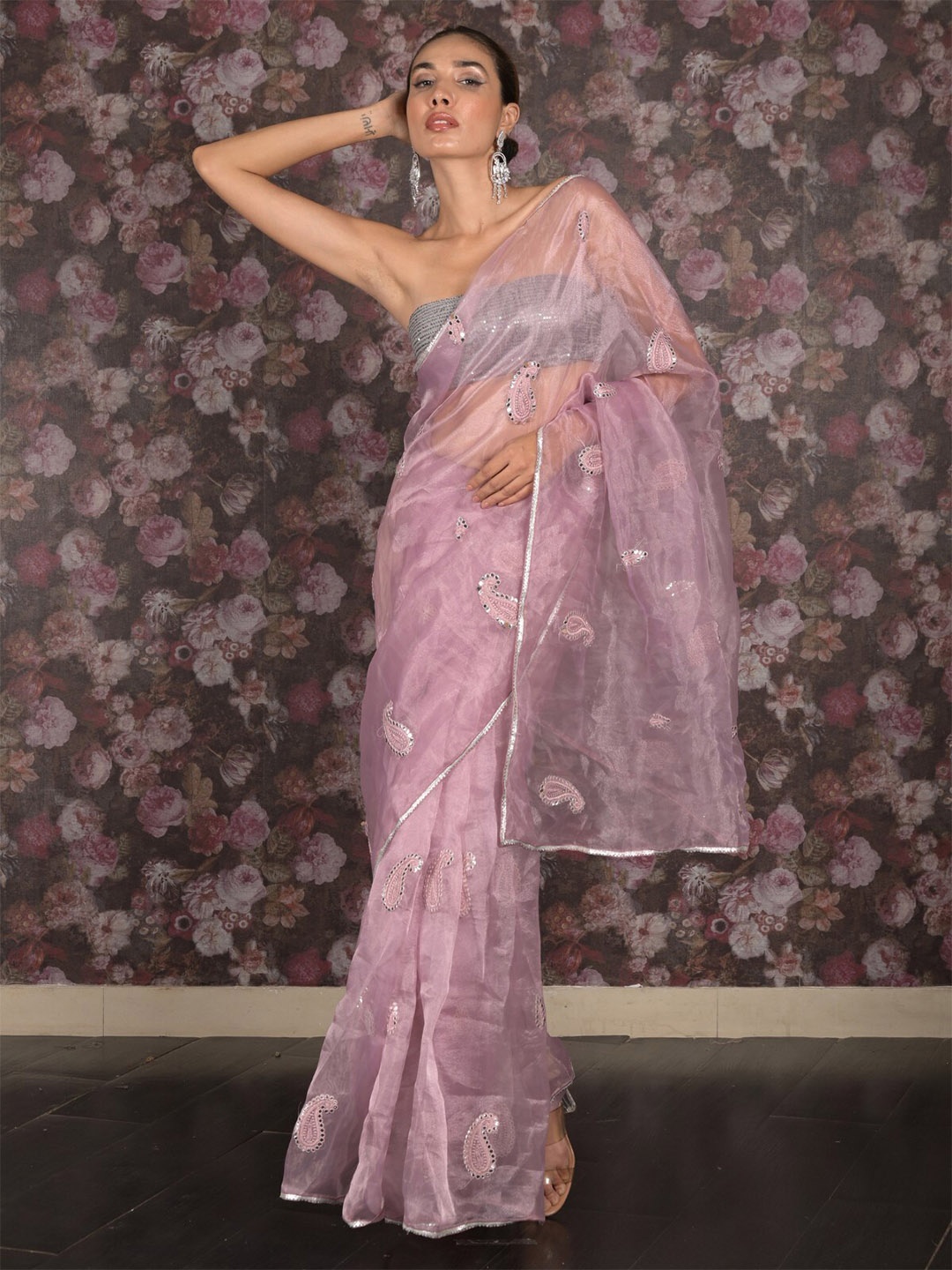 

ODETTE Ethnic Motifs Embroidered Organza Saree, Pink
