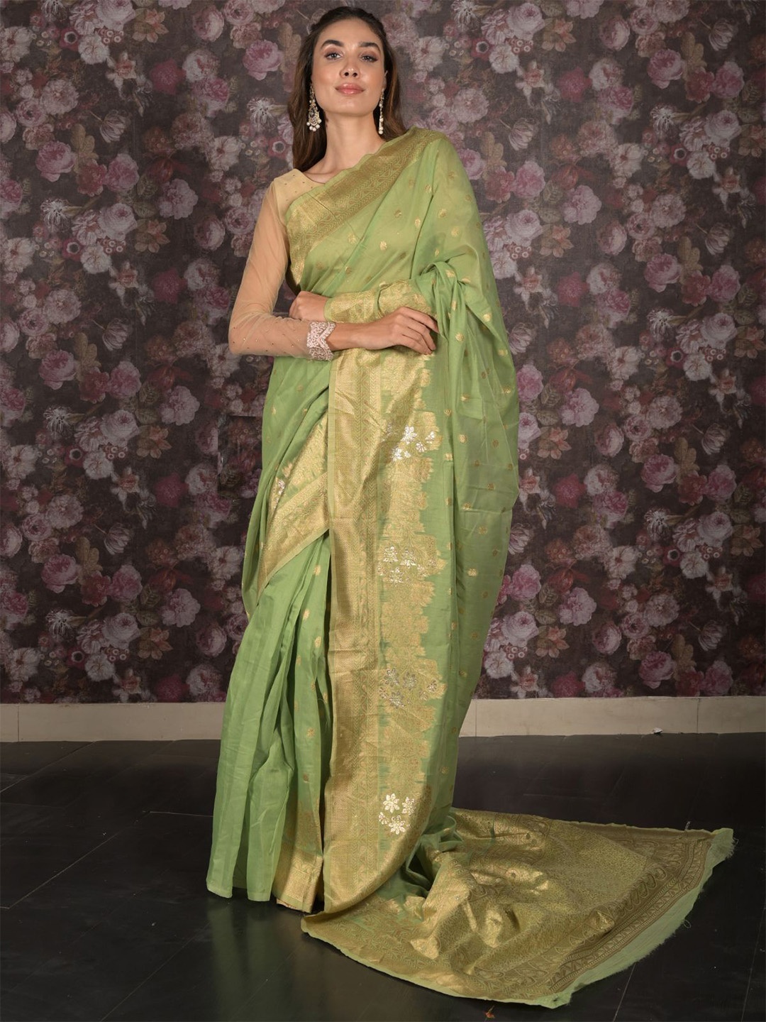 

ODETTE Woven Design Zari Saree, Green