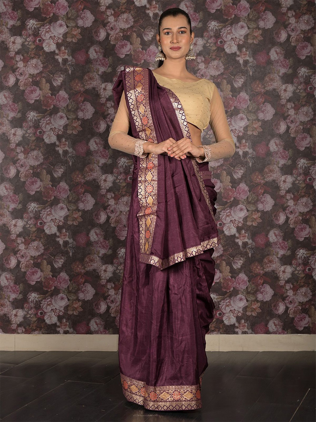 

ODETTE Woven Design Solid Zari Saree, Purple