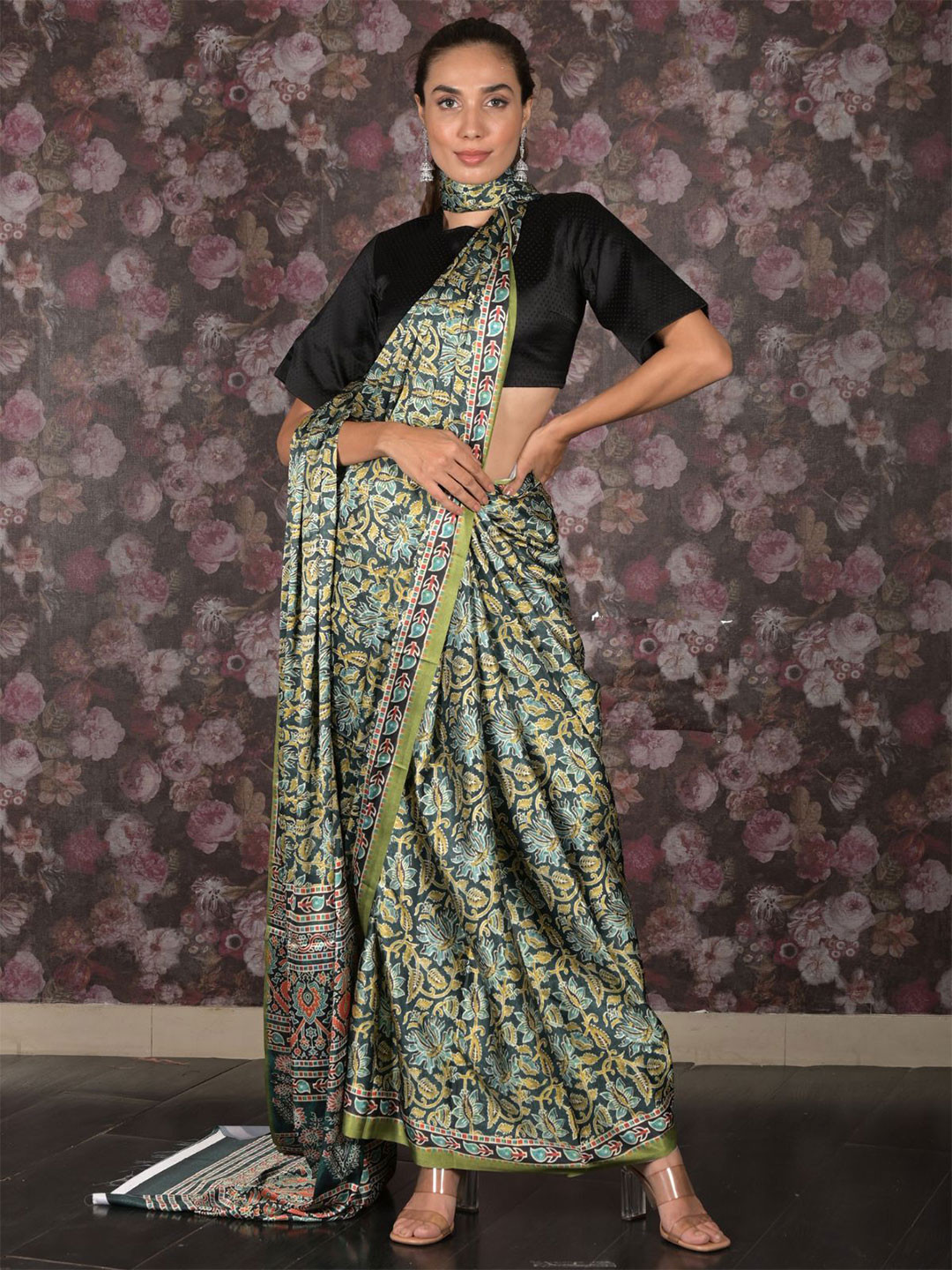

ODETTE Ethnic Motif Satin Saree With Blouse Piece, Green