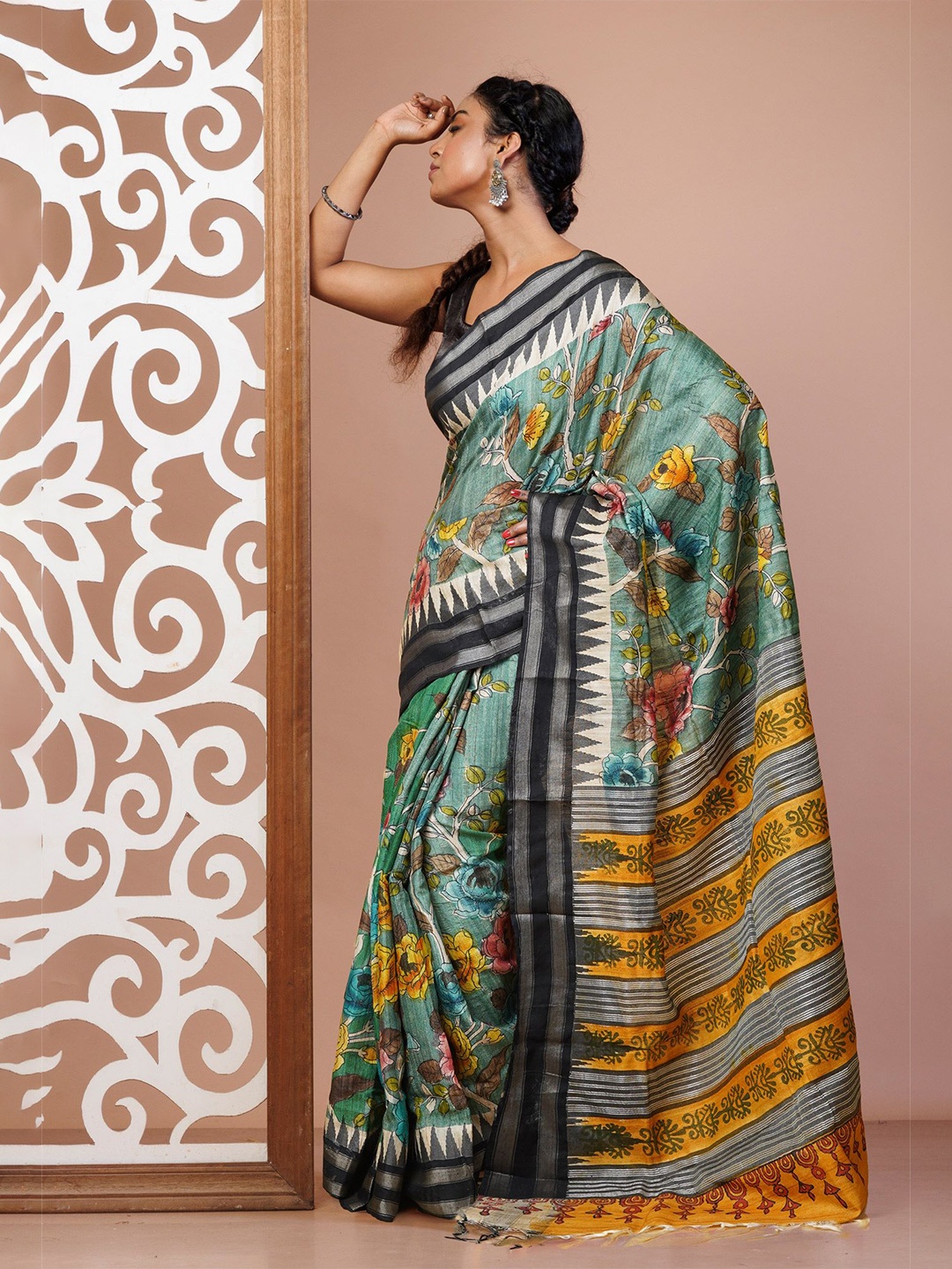 

Unnati Silks Floral Zari Pure Silk Handloom Tussar Saree, Green