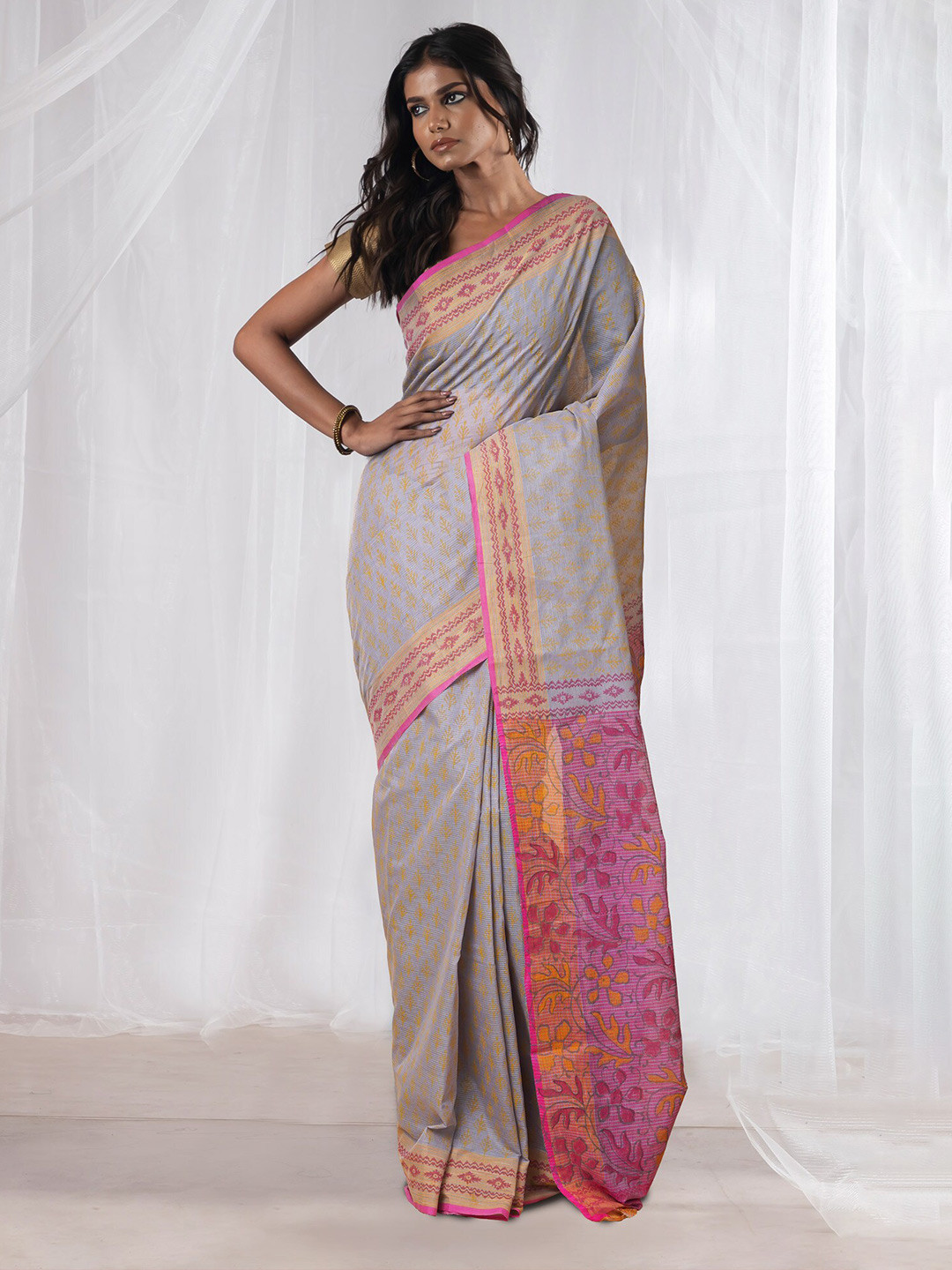 

Unnati Silks Ethnic Motifs Pure Cotton Mangalagiri Saree, Grey