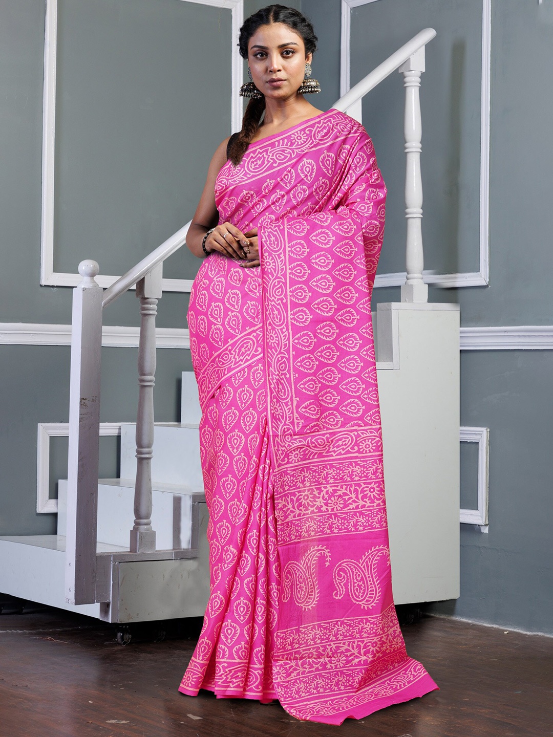 

Unnati Silks Ethnic Motifs Pure Cotton Handloom Block Print Saree, Pink