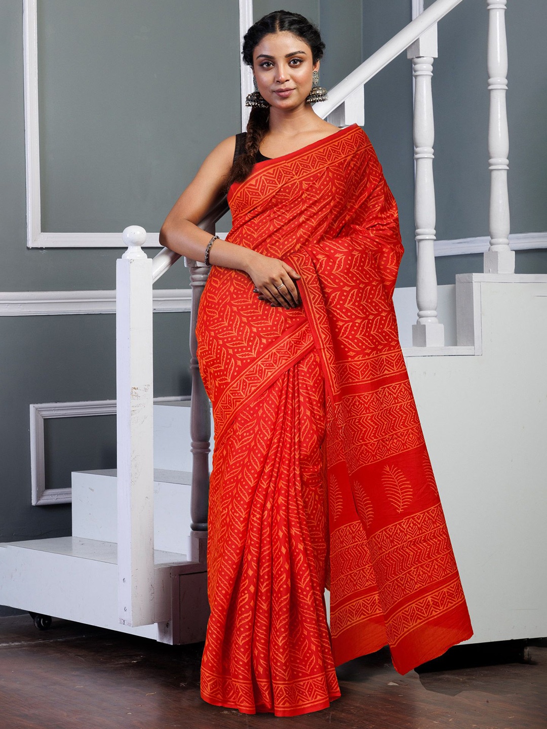 

Unnati Silks Ethnic Motifs Block Print Pure Cotton Handloom Saree, Red