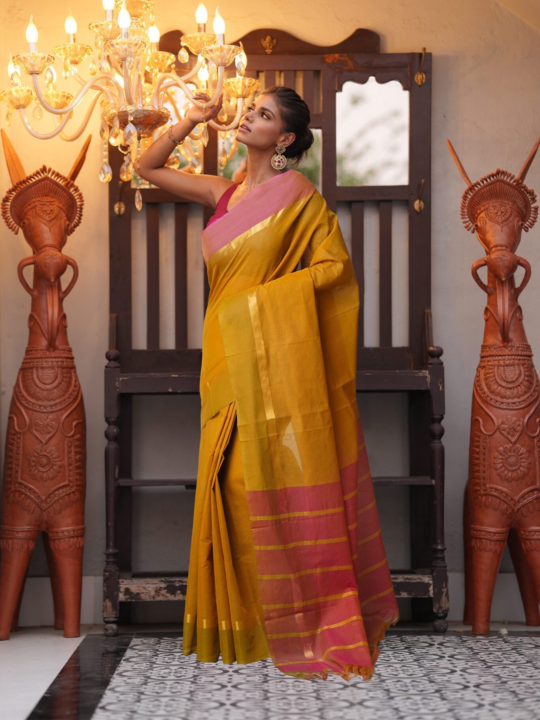 

Unnati Silks Zari Pure Cotton Handloom Mangalagiri Saree, Brown