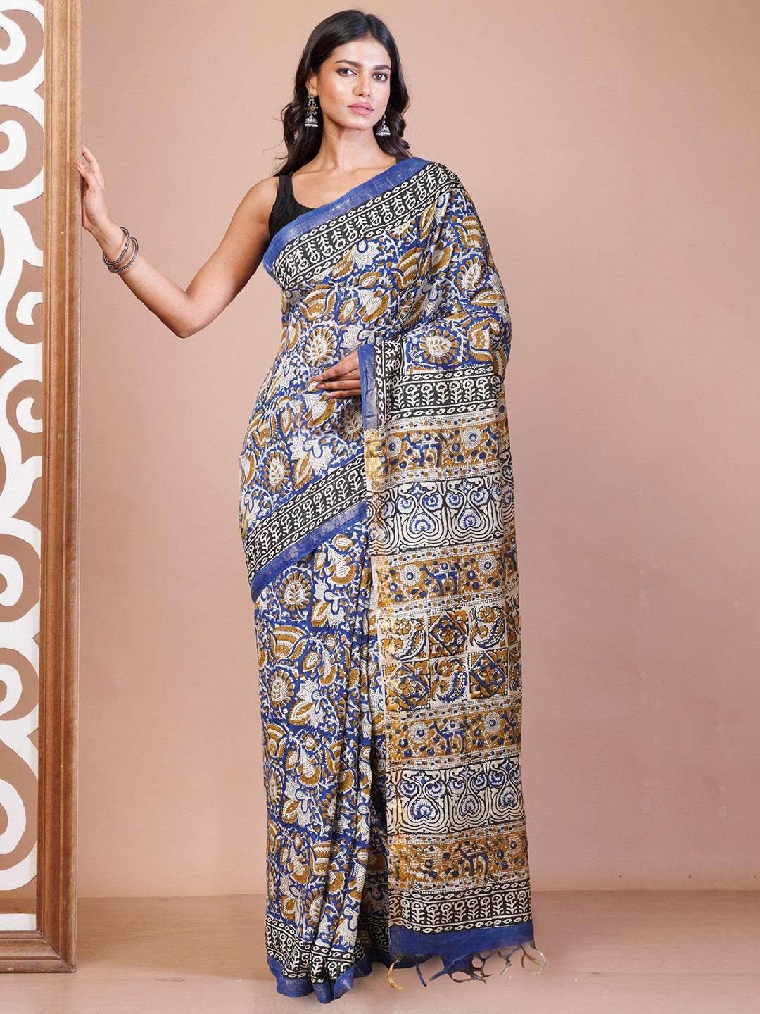 

Unnati Silks Ethnic Motifs Printed Zari Handloom Bagru Saree, Blue