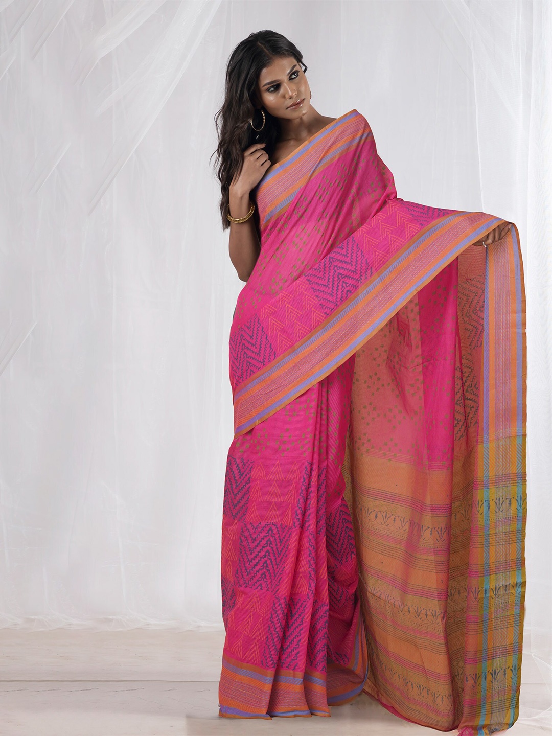 

Unnati Silks Ethnic Motifs Pure Cotton Handloom Mangalagiri Saree, Pink