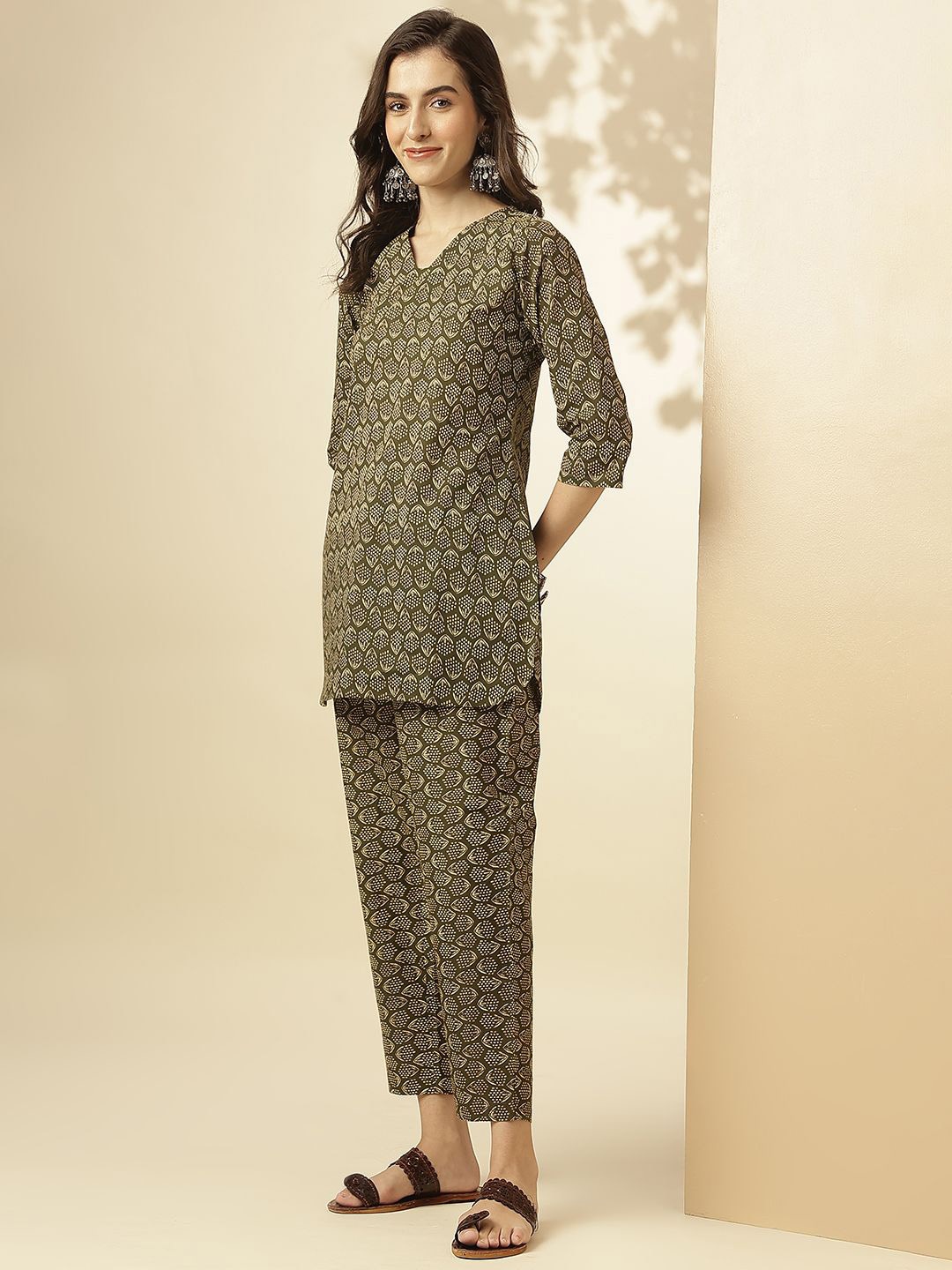 KALINI Floral Printed V-Neck Tunic With Trousers, Green