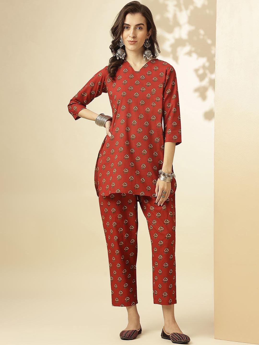 

KALINI Ethnic Motifs Printed V-Neck Three-Quarter Sleeves Pure Cotton Tunic & Trousers, Red