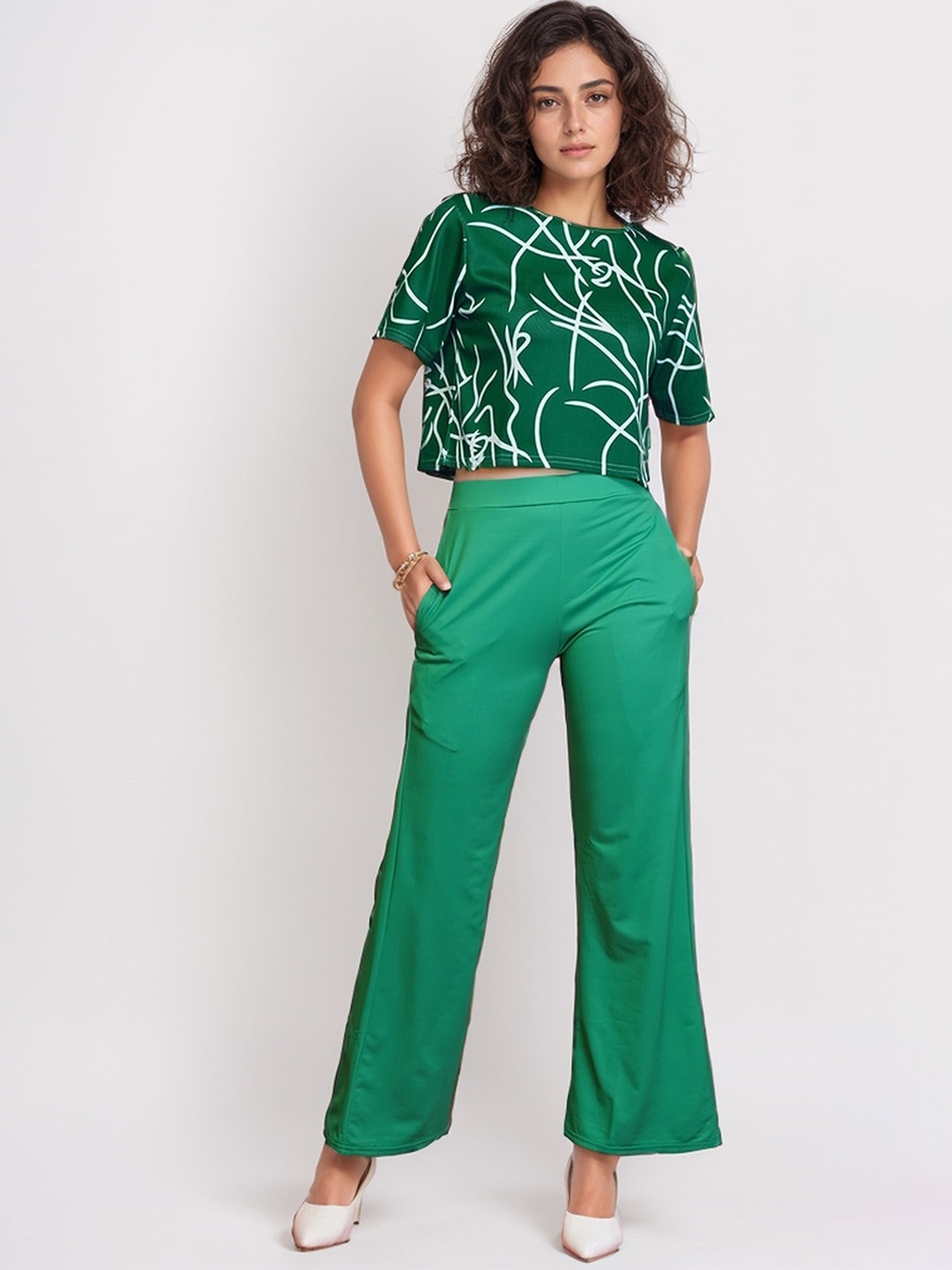 

DressBerry Abstract Printed Round Neck T-Shirt With Trouser, Green