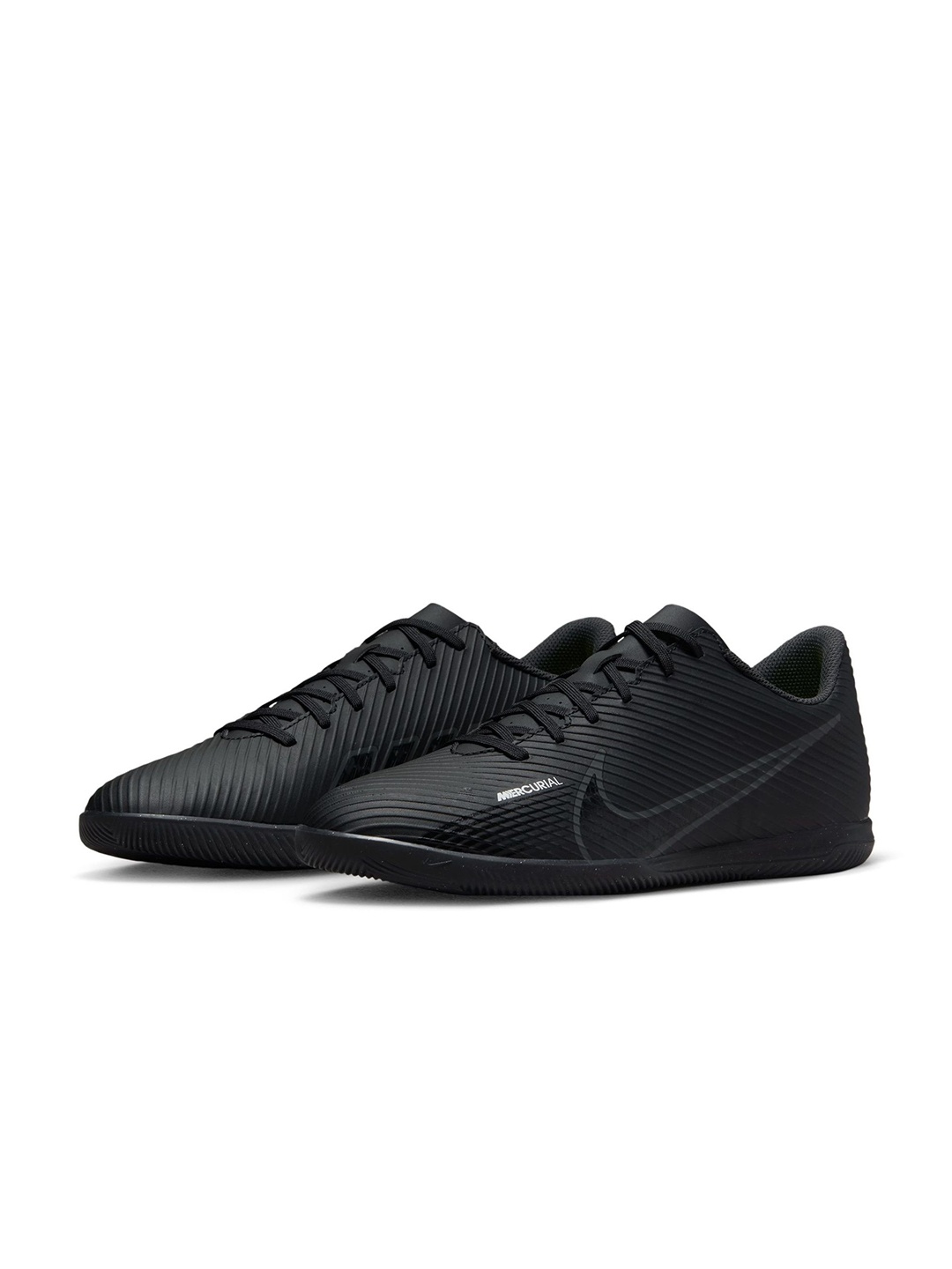 

Nike Mercurial Vapor 15 Club Unisex Lace-ups Football Shoes, Black