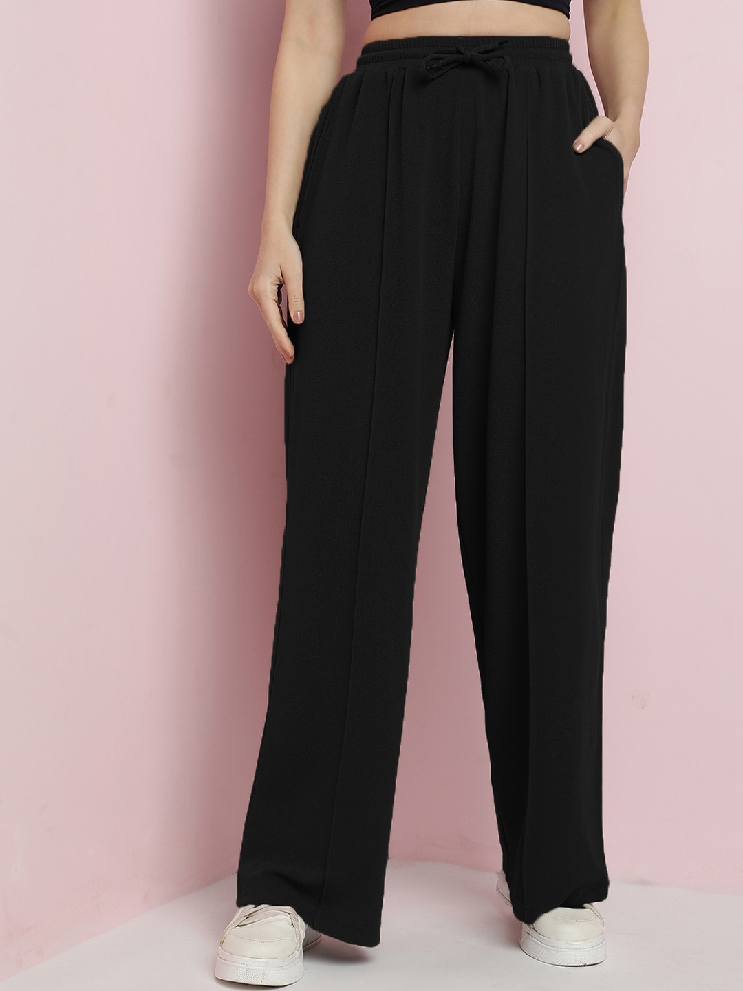 

Stylecast X Kotty Women Relaxed Straight Fit High-Rise Easy Wash Pleated Culottes Trousers, Black