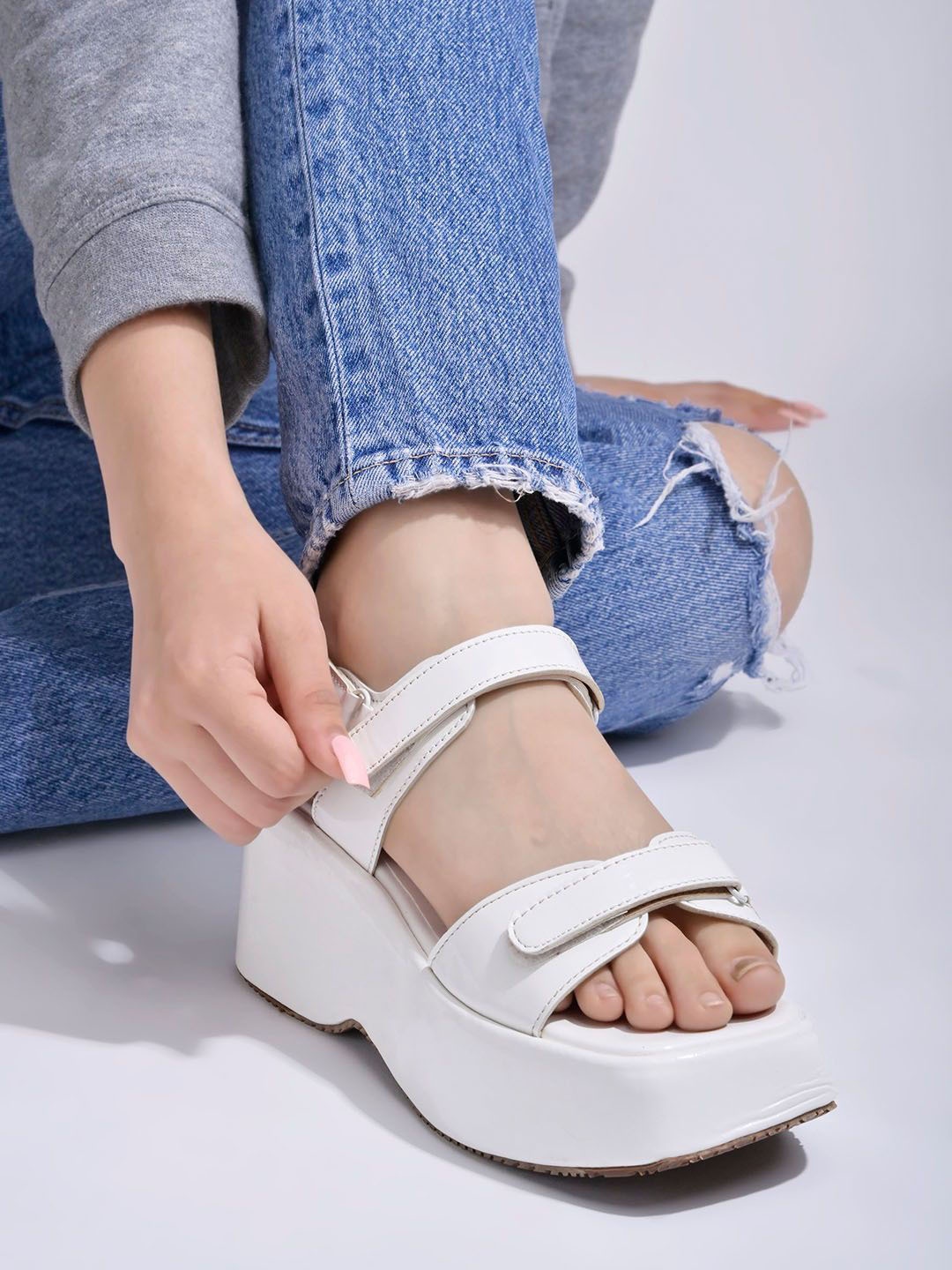

Shoetopia Women Flatform Sandals, White